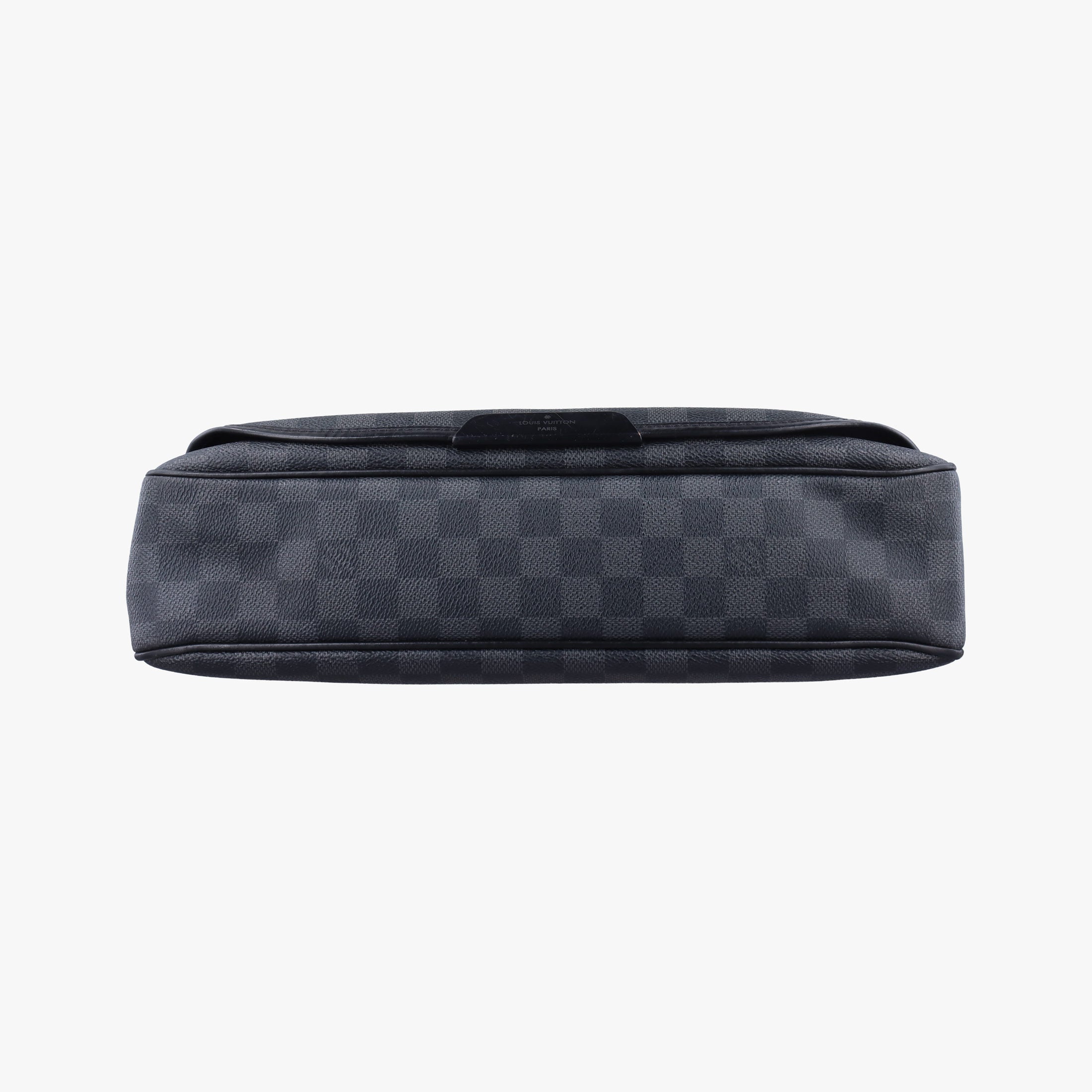 Pre-owned Louis Vuitton DANIEL MM Noir Damier GRAPHITE N58029 shoulderbag | stylenewstar