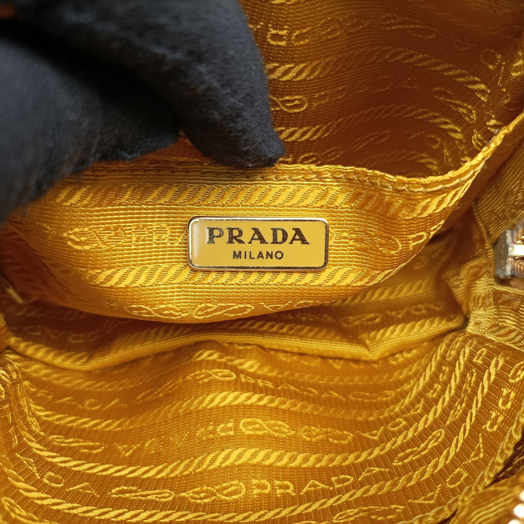 Pre-owned Prada VITELLO PHENIX Messenger Camera Yellow SAFFIANO Leather 1NF002 shoulderbag | stylenewstar