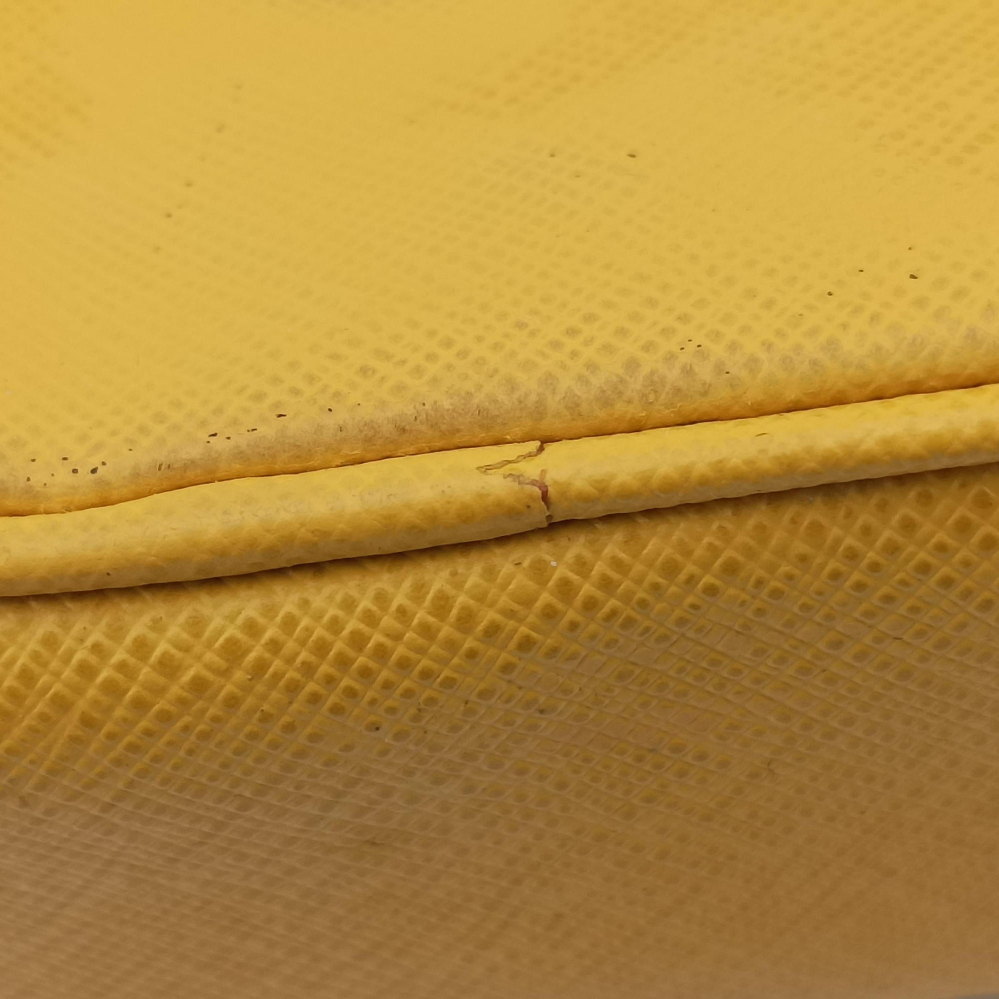 Pre-owned Prada VITELLO PHENIX Messenger Camera Yellow SAFFIANO Leather 1NF002 shoulderbag | stylenewstar