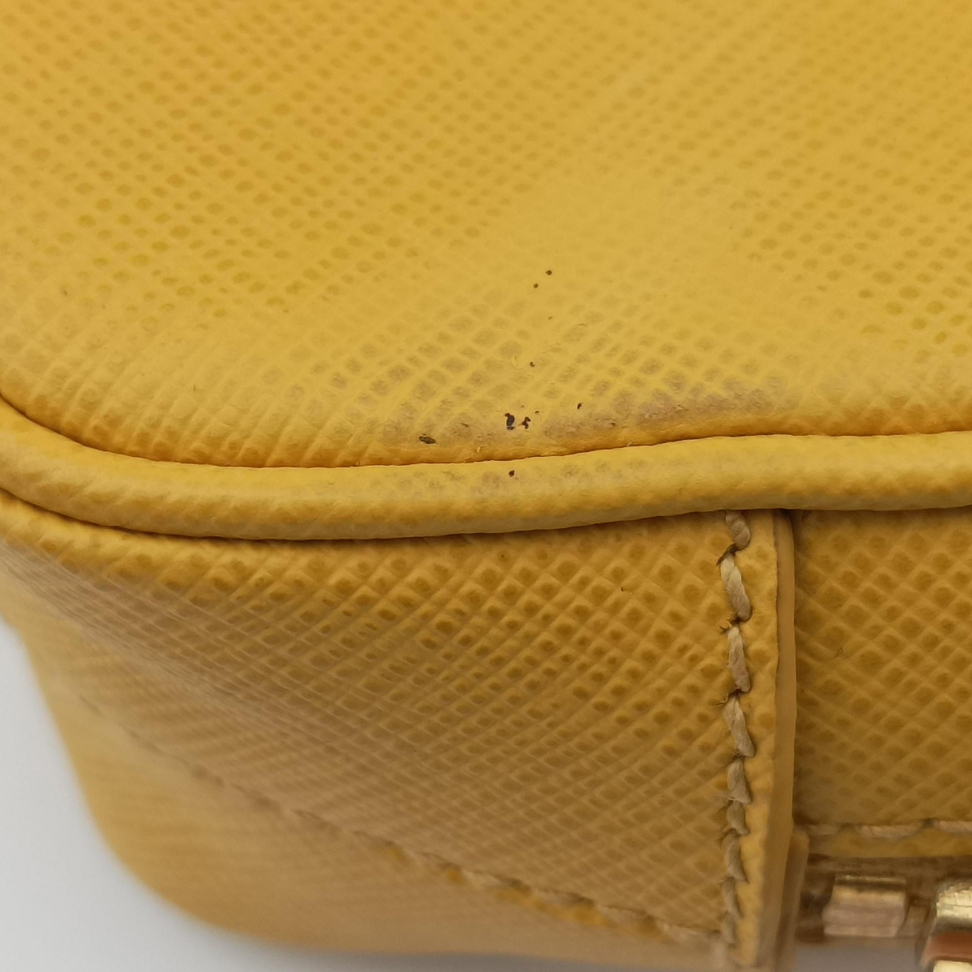 Pre-owned Prada VITELLO PHENIX Messenger Camera Yellow SAFFIANO Leather 1NF002 shoulderbag | stylenewstar