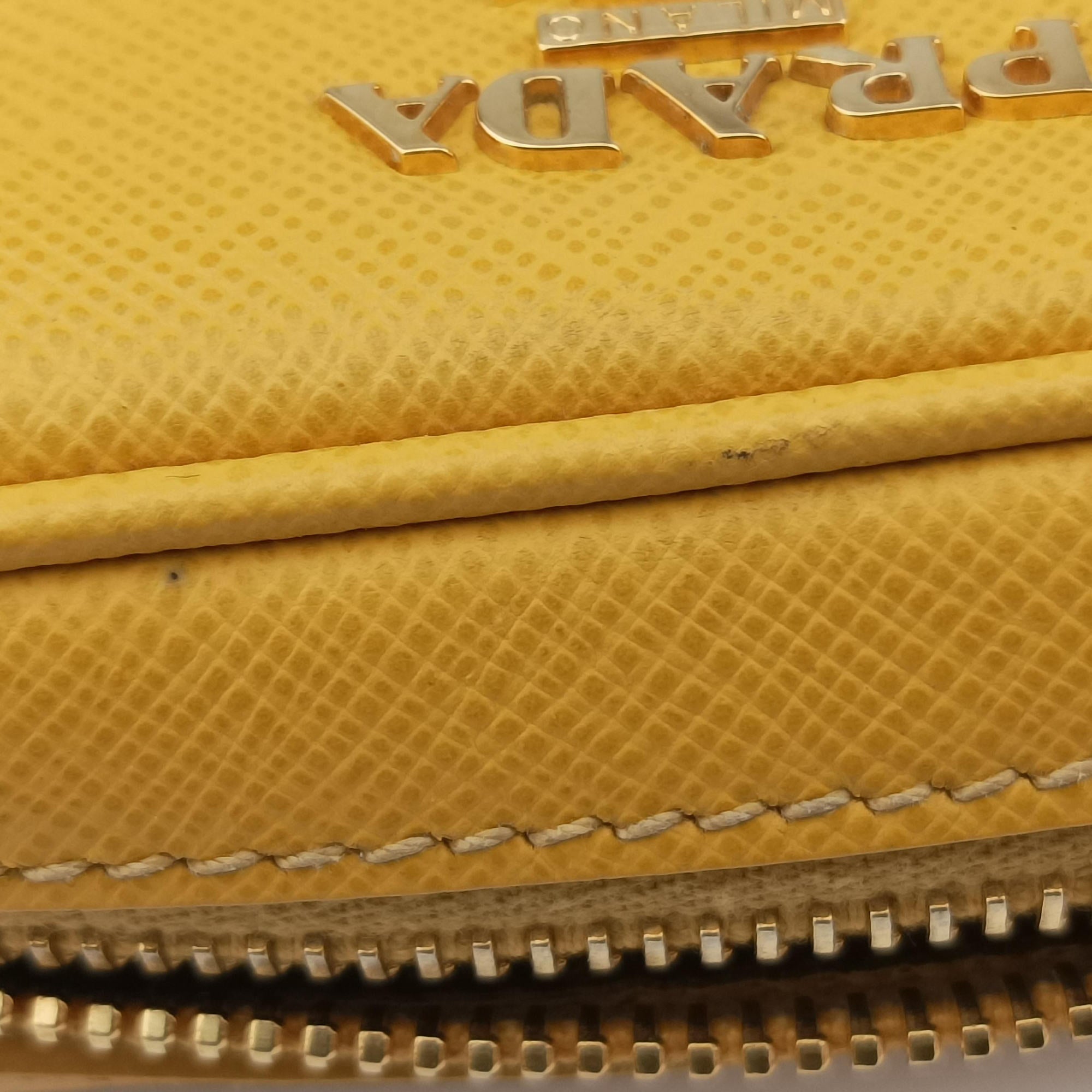Pre-owned Prada VITELLO PHENIX Messenger Camera Yellow SAFFIANO Leather 1NF002 shoulderbag | stylenewstar