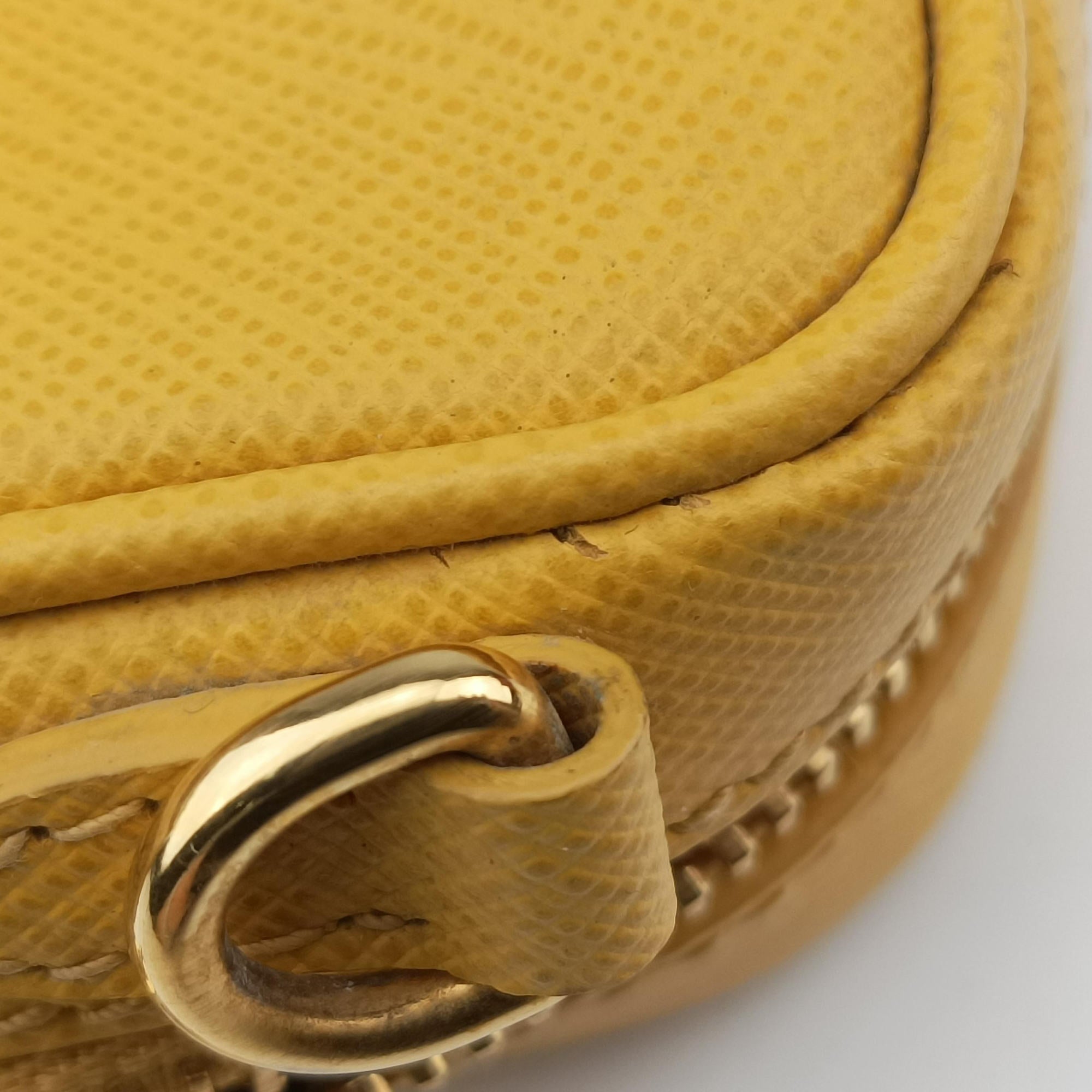 Pre-owned Prada VITELLO PHENIX Messenger Camera Yellow SAFFIANO Leather 1NF002 shoulderbag | stylenewstar