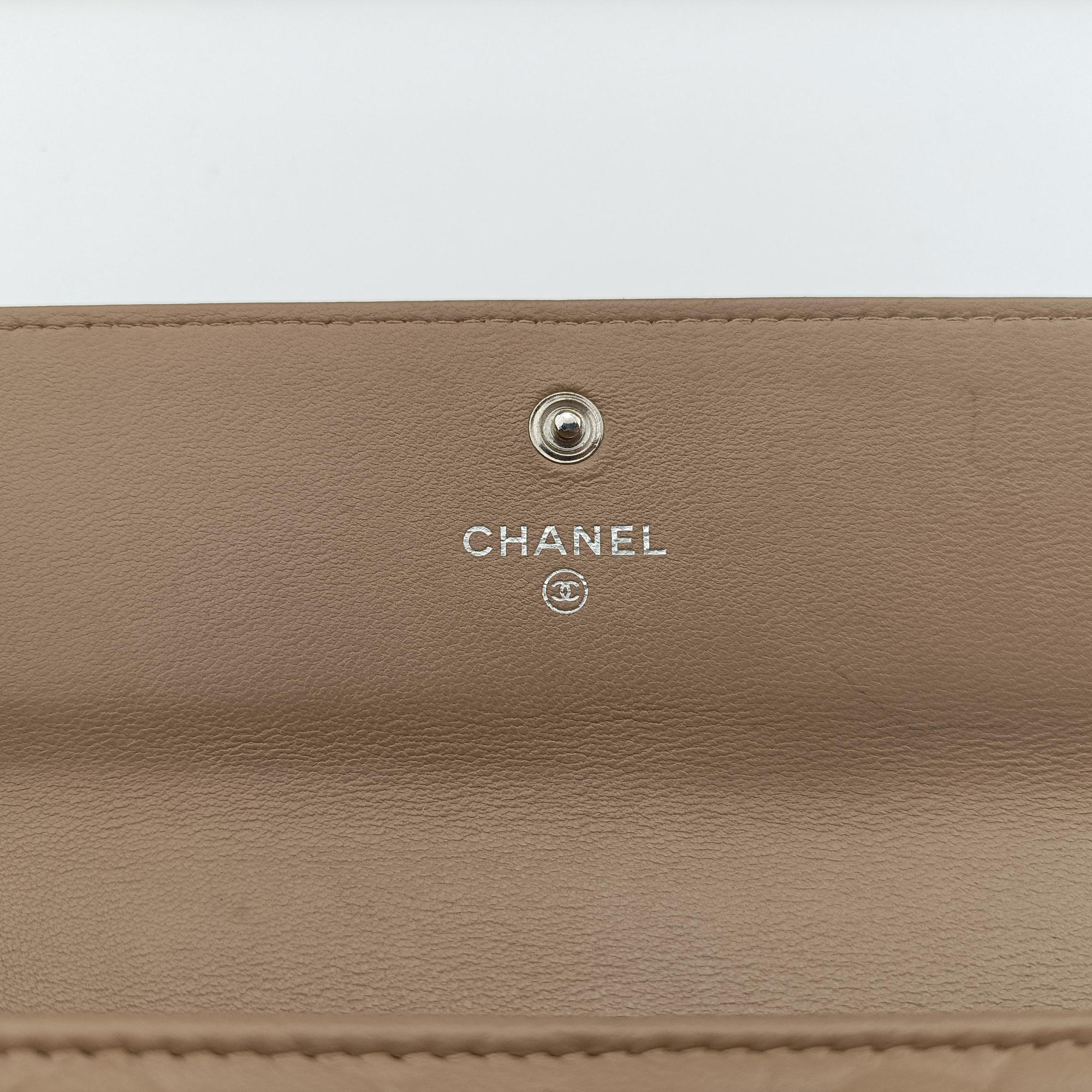 Pre-owned Chanel camellia Camel lambskin A50084 long-wallet | stylenewstar