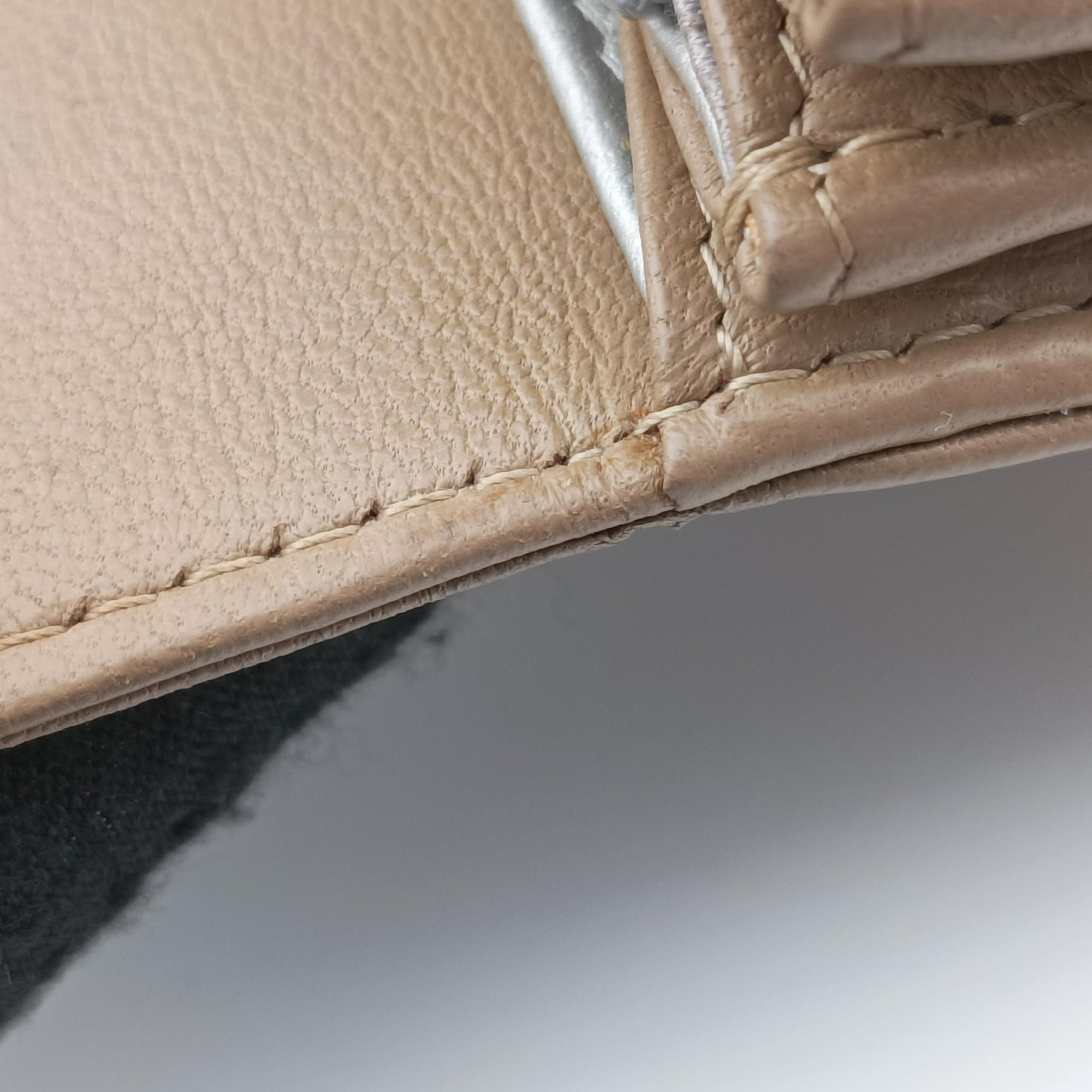 Pre-owned Chanel camellia Camel lambskin A50084 long-wallet | stylenewstar