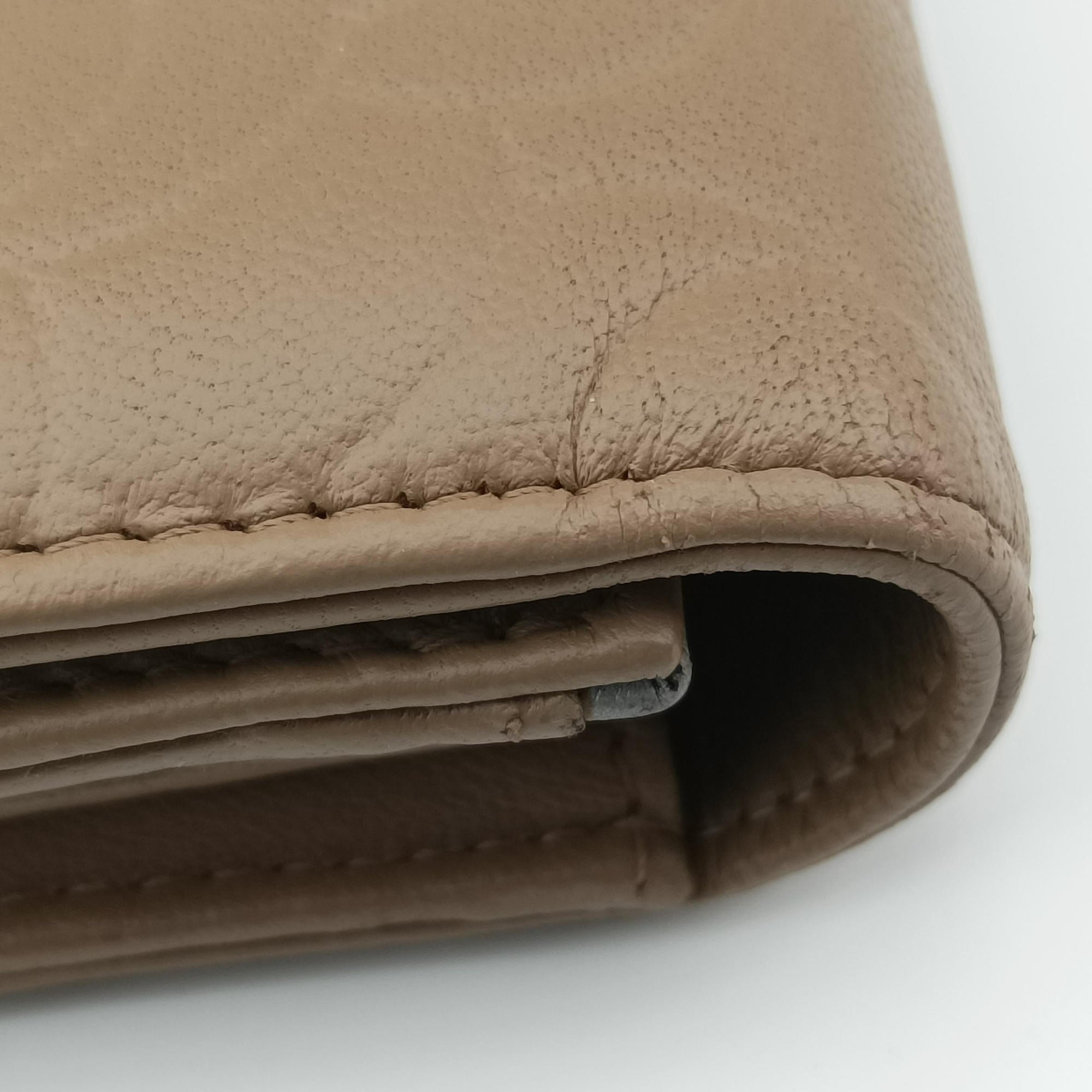 Pre-owned Chanel camellia Camel lambskin A50084 long-wallet | stylenewstar