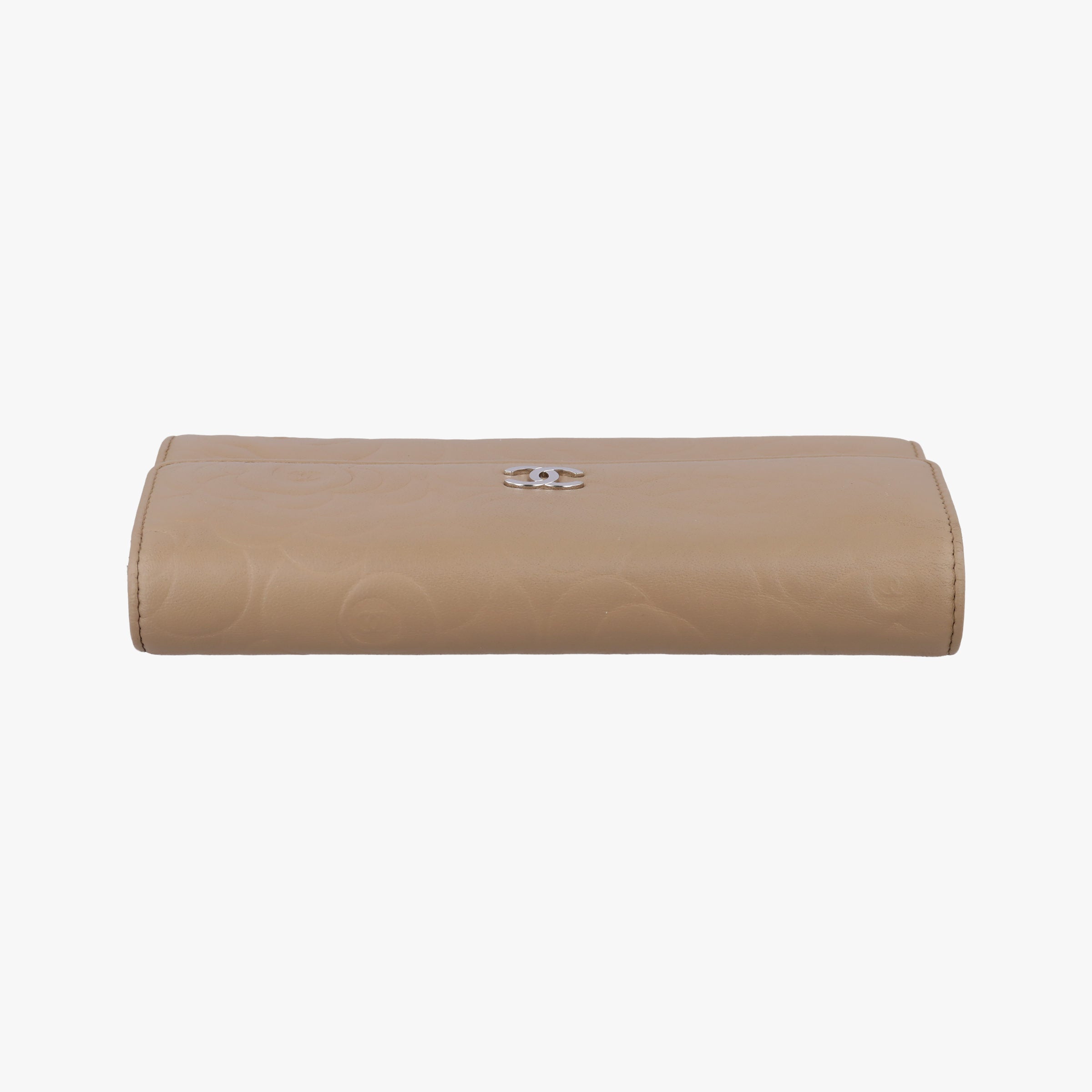 Pre-owned Chanel camellia Camel lambskin A50084 long-wallet | stylenewstar