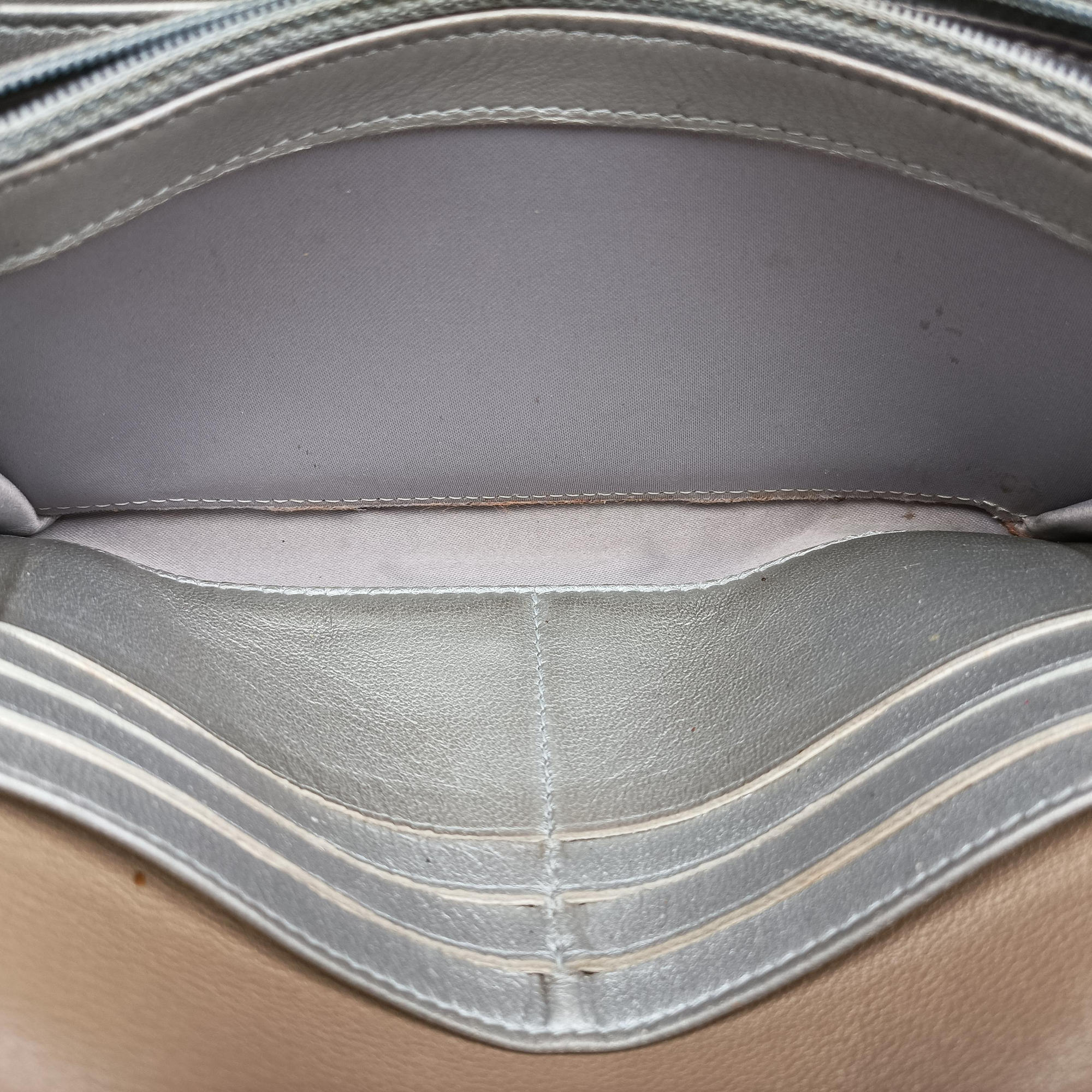 Pre-owned Chanel camellia Camel lambskin A50084 long-wallet | stylenewstar
