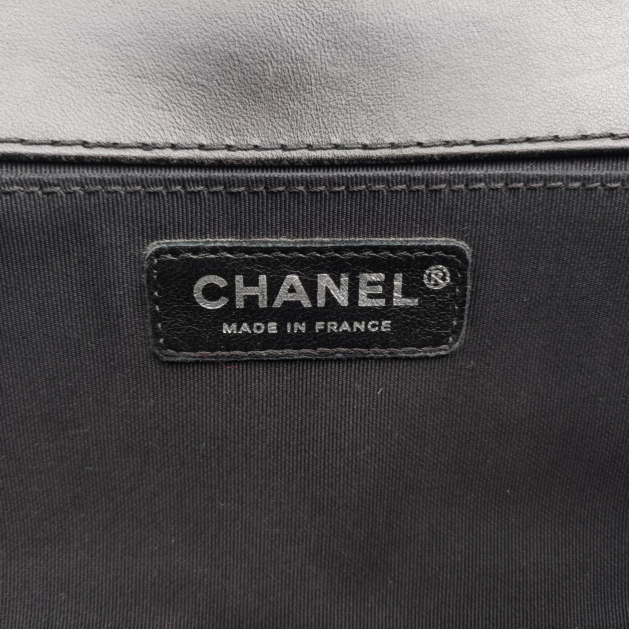 Pre-owned Chanel BOY CHANEL Black lambskin A67086 shoulderbag | stylenewstar