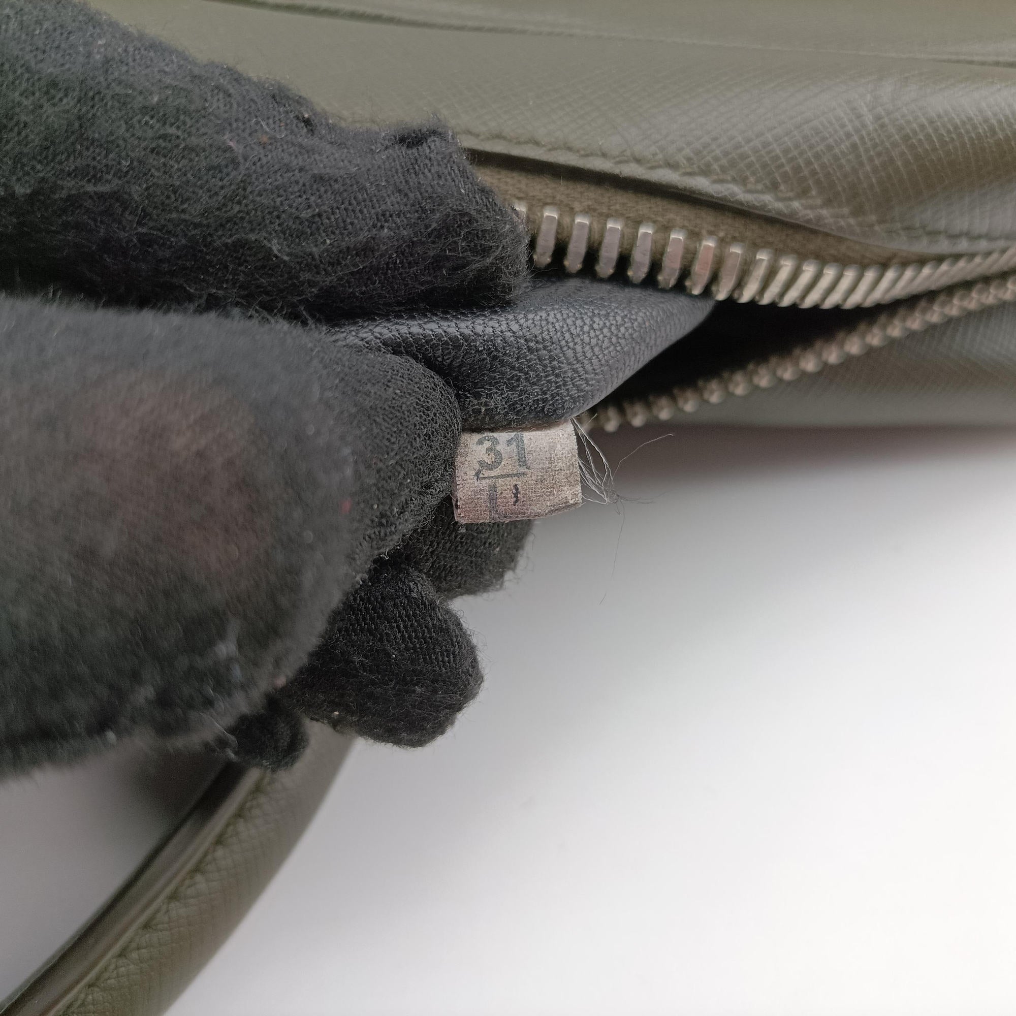 Secondhand Prada business bag briefcase Green SAFFIANO Leather 2VE363 shoulderbag | stylenewstar