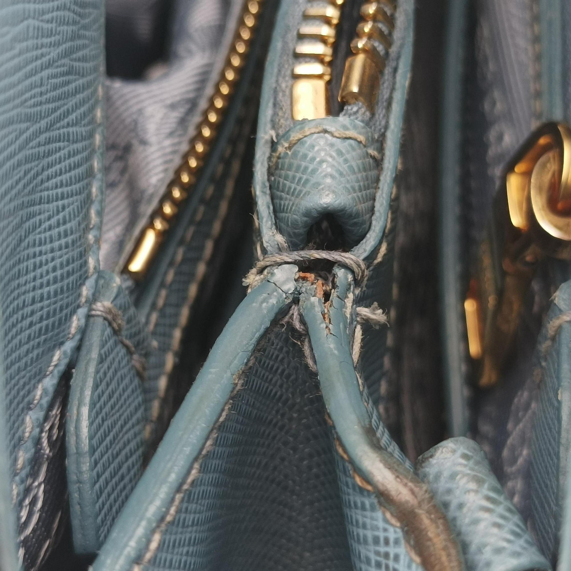 Pre-owned Prada Promenade Blue SAFFIANO Leather BL0837 shoulderbag | stylenewstar