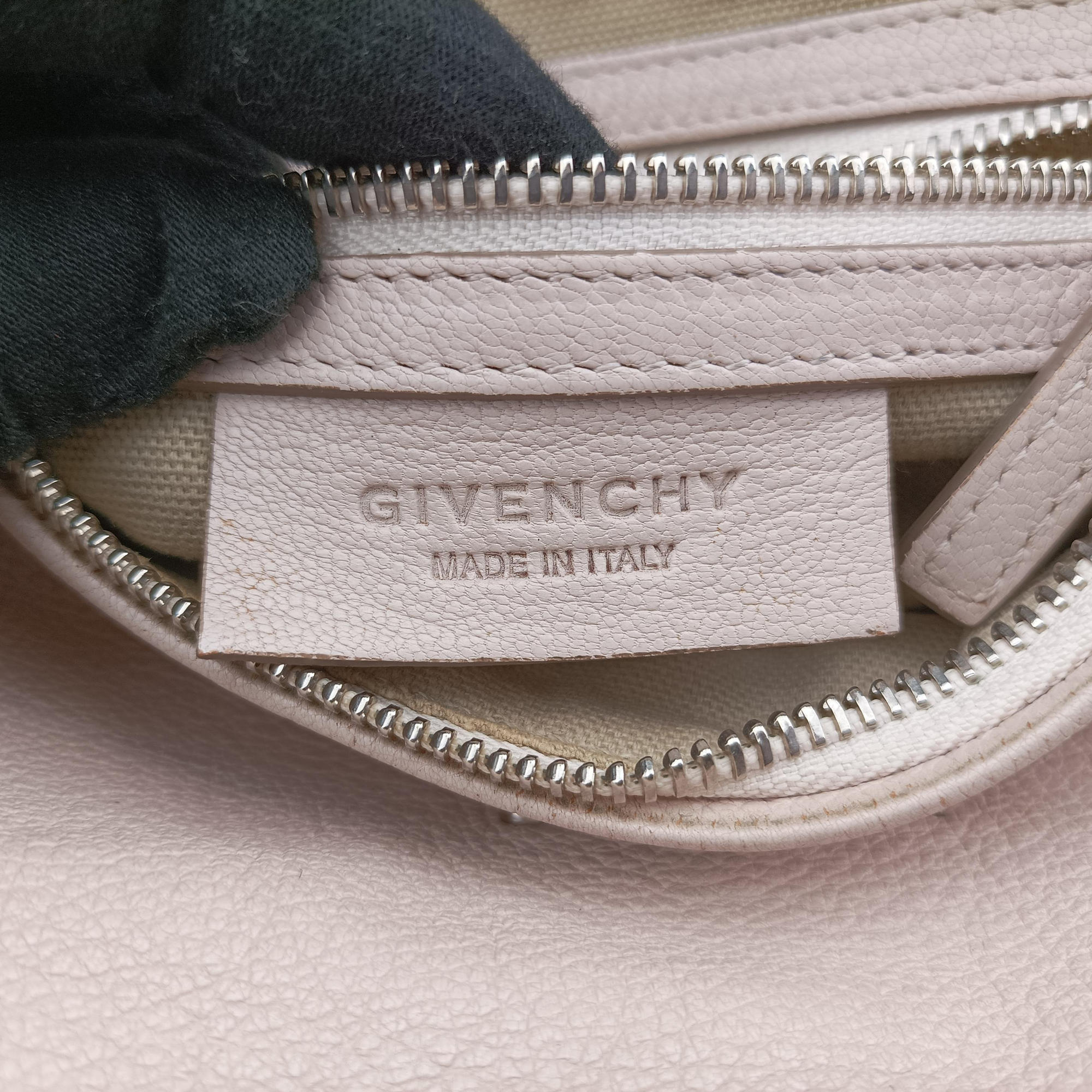 Pre-owned Givenchy Pandora Pink leather  shoulderbag | stylenewstar