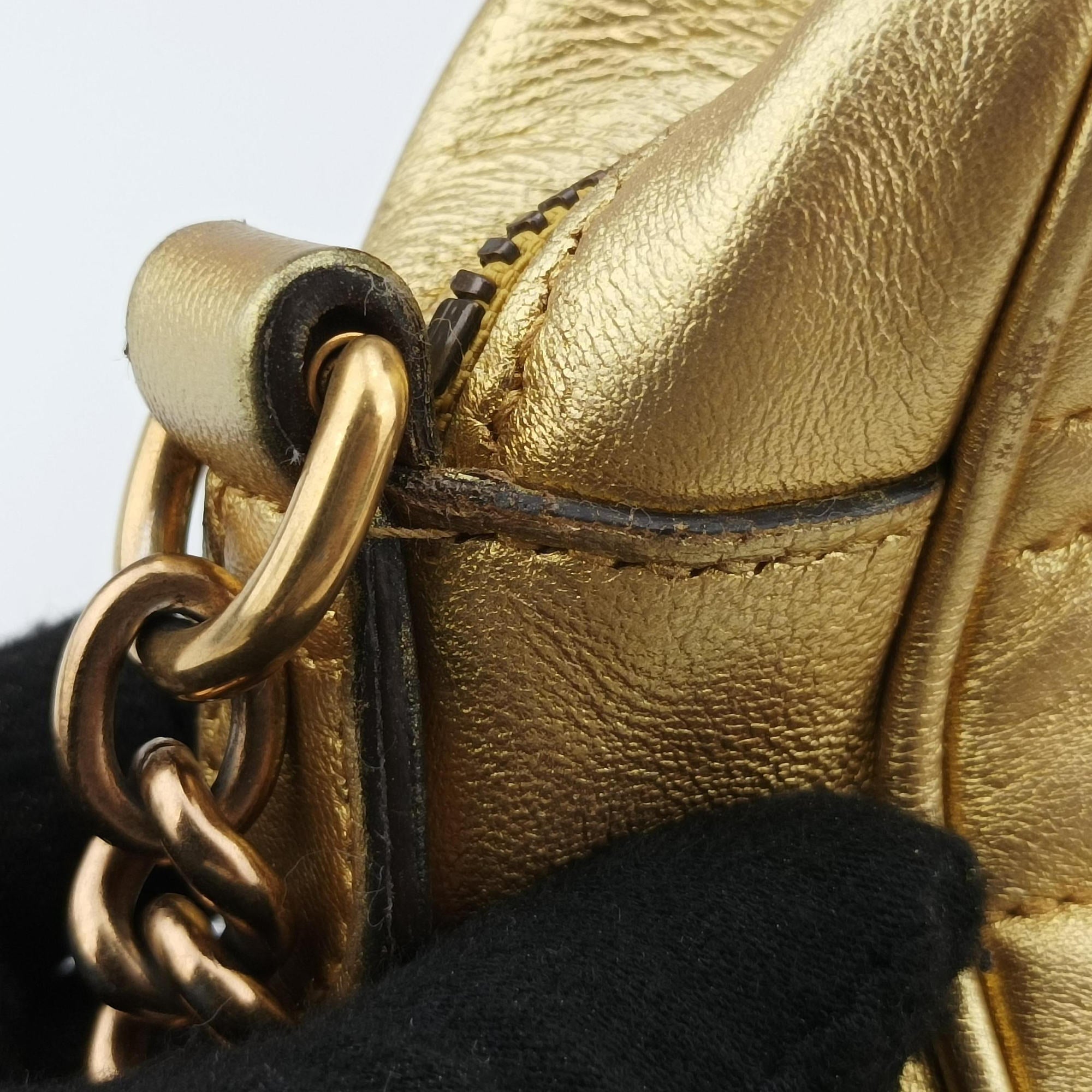 Pre-owned Gucci GG Marmont Golden Leather 447632 shoulderbag | stylenewstar