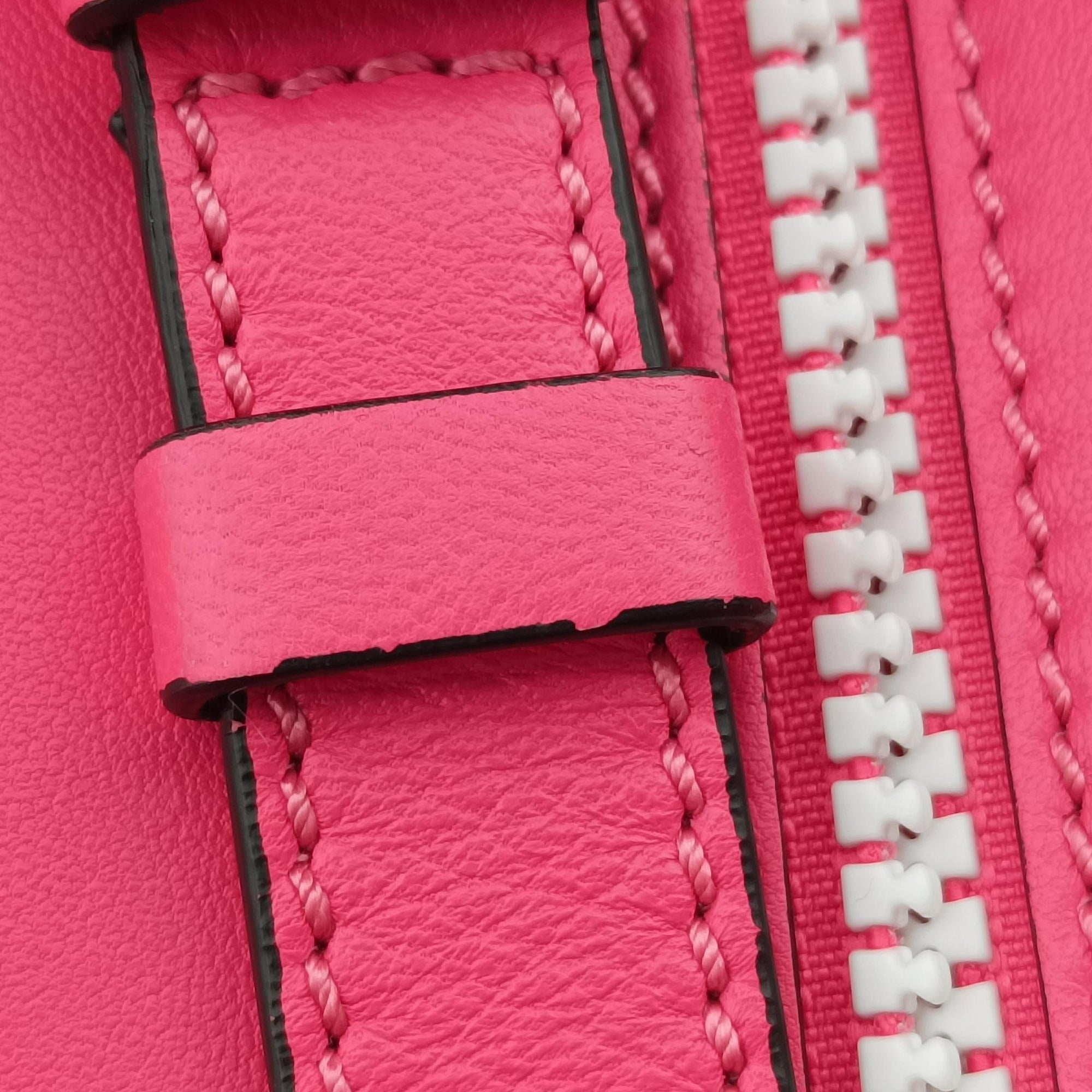 Pre-owned Valentino Rockstud Pink Leather  bum bag/waist bag | stylenewstar