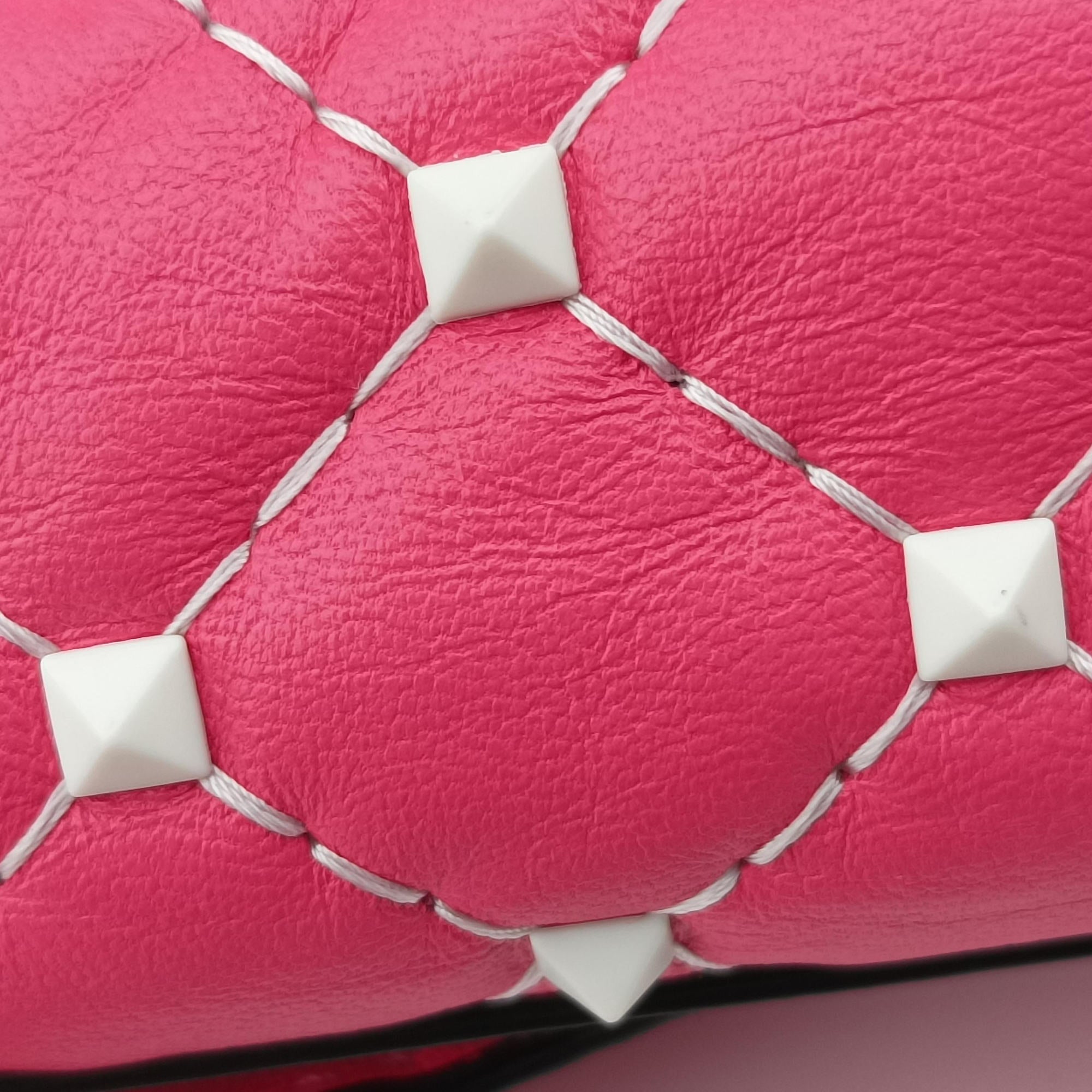 Pre-owned Valentino Rockstud Pink Leather  bum bag/waist bag | stylenewstar