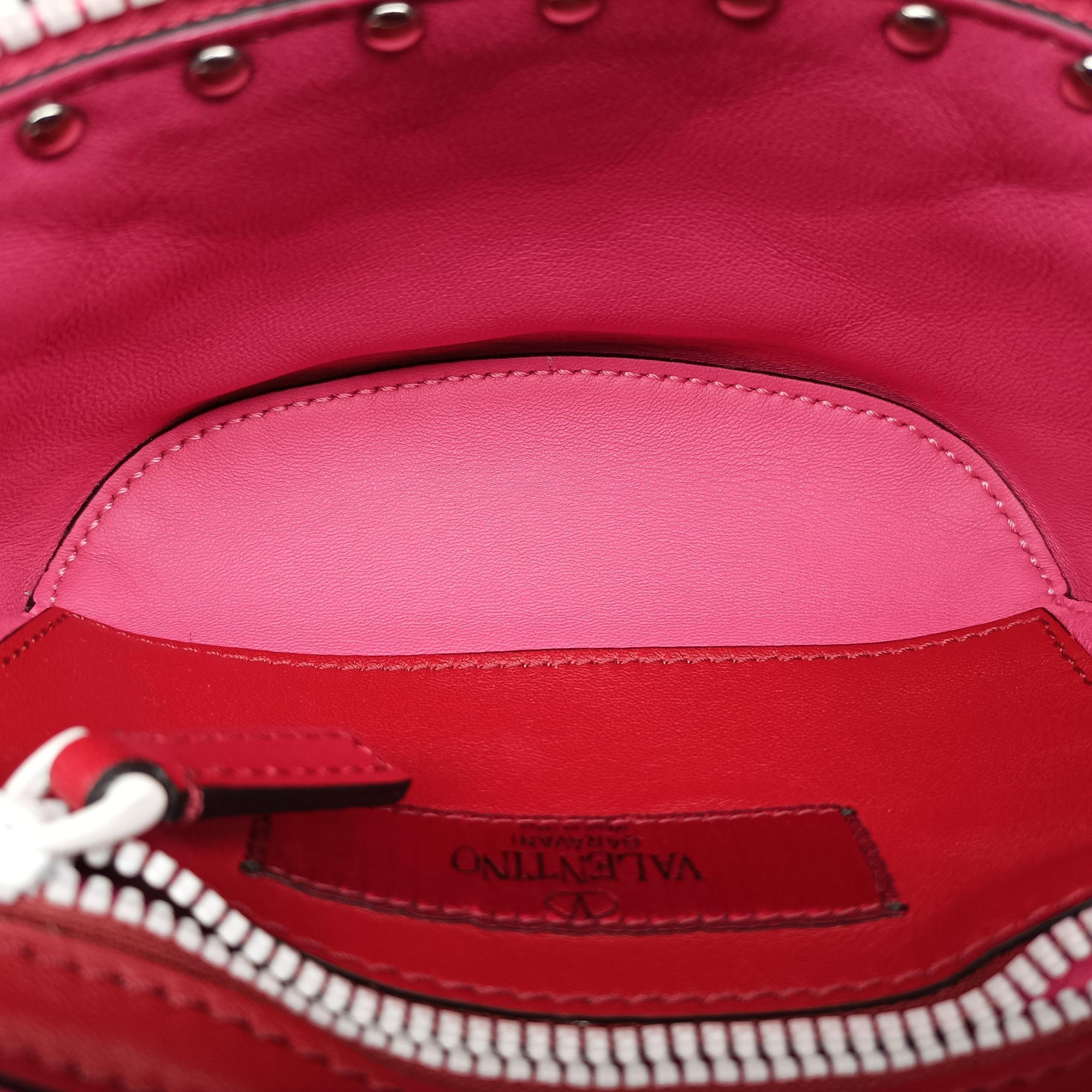 Pre-owned Valentino Rockstud Pink Leather  bum bag/waist bag | stylenewstar