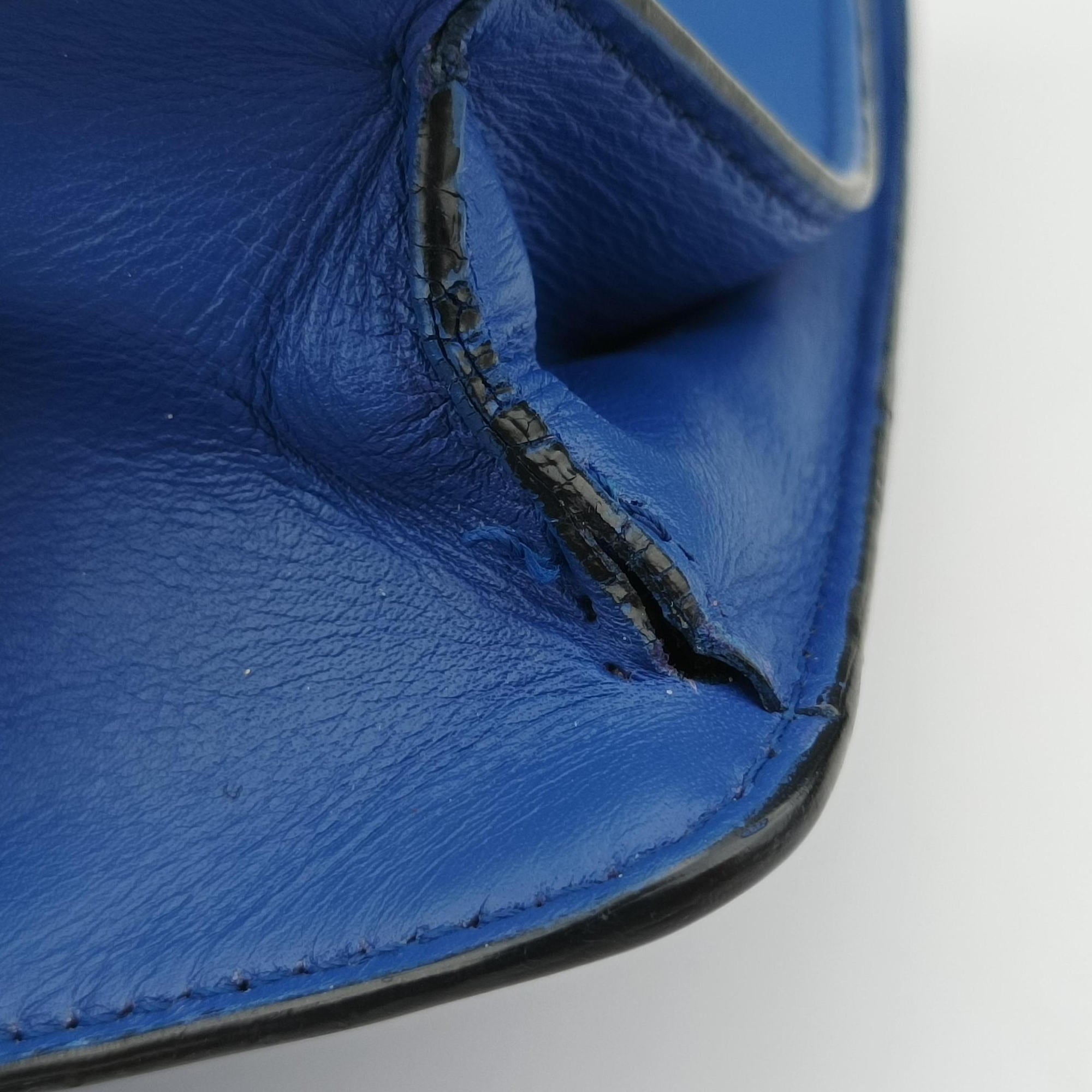 Vintage Bvlgari SERPENTI FOREVER Blue Galuchat Skin×Leather  shoulderbag | stylenewstar