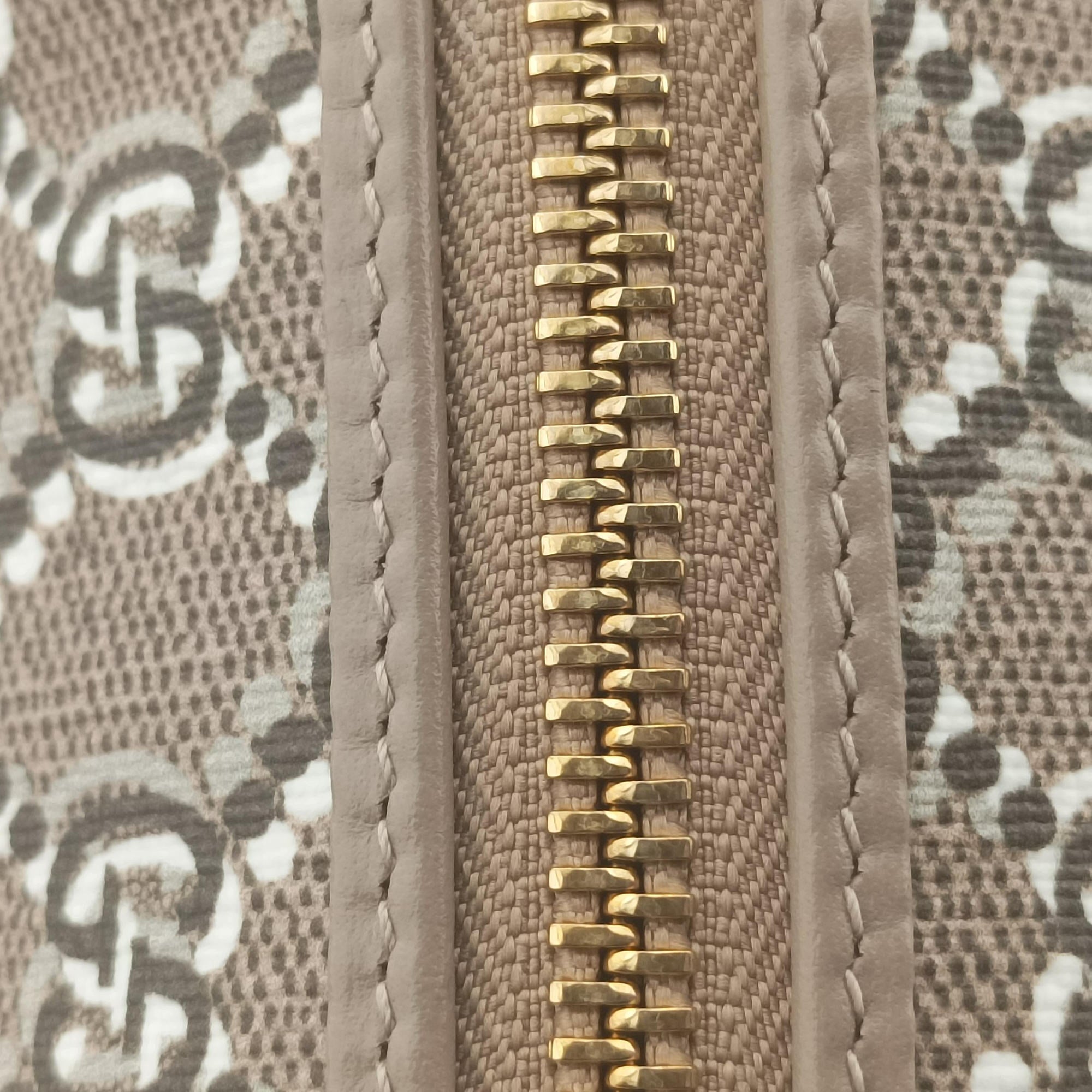 Pre-owned Gucci GG Shadow Beige PVC coated canvas × leather 795059 handbag | stylenewstar