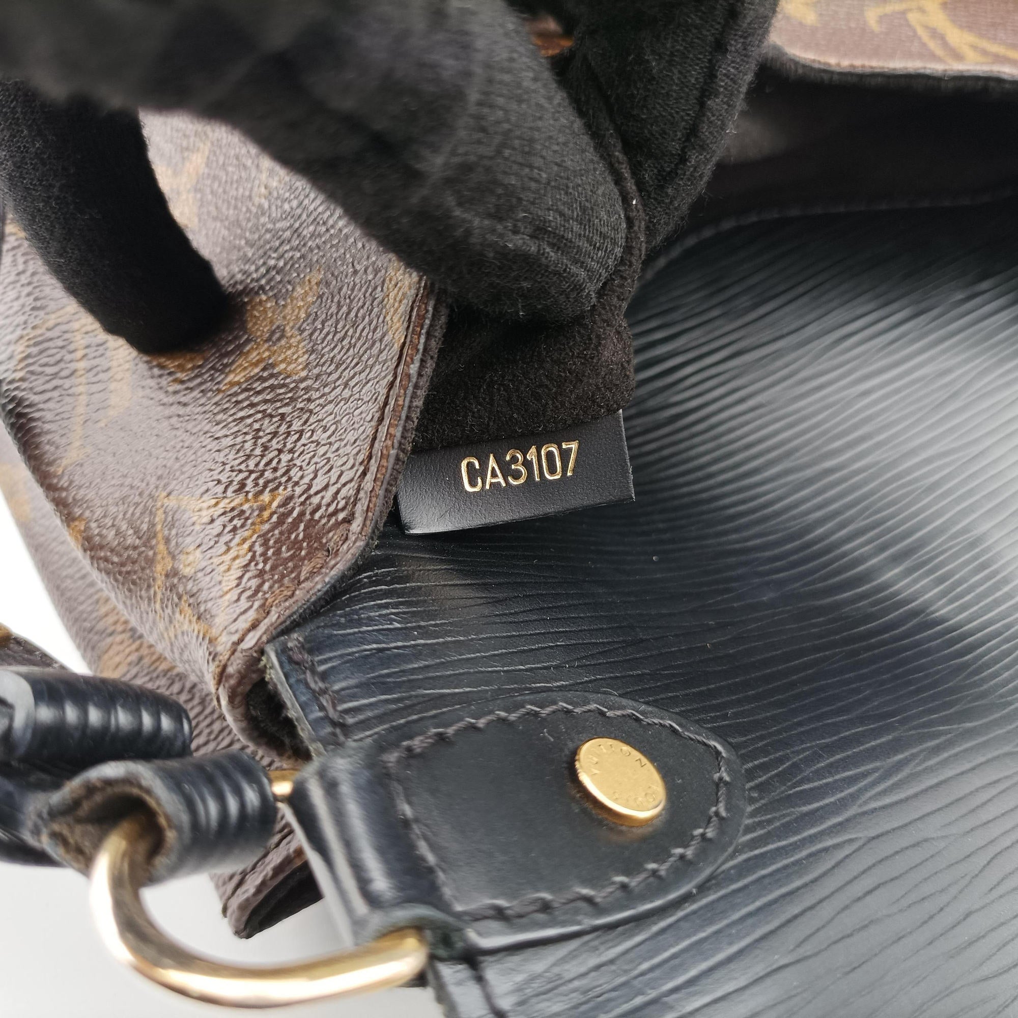 Pre-owned Louis Vuitton Saint Michel Freesia Brown×Noir Monogram Canvas×epi M44030 shoulderbag | stylenewstar