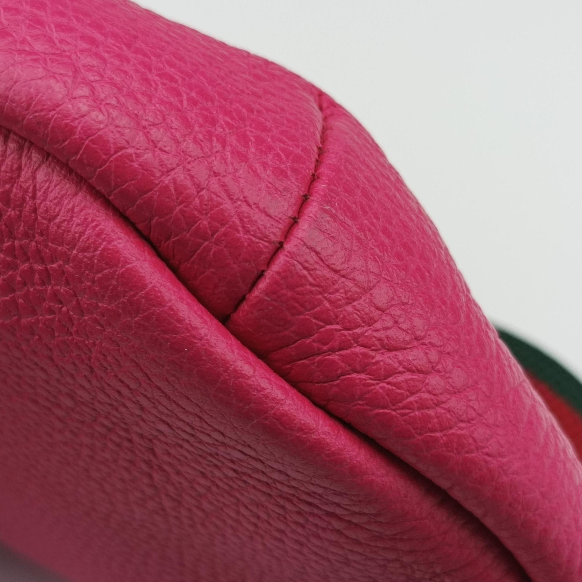 Pre-owned Gucci Gucci Print Rose Leather 527792 bum bag/waist bag | stylenewstar