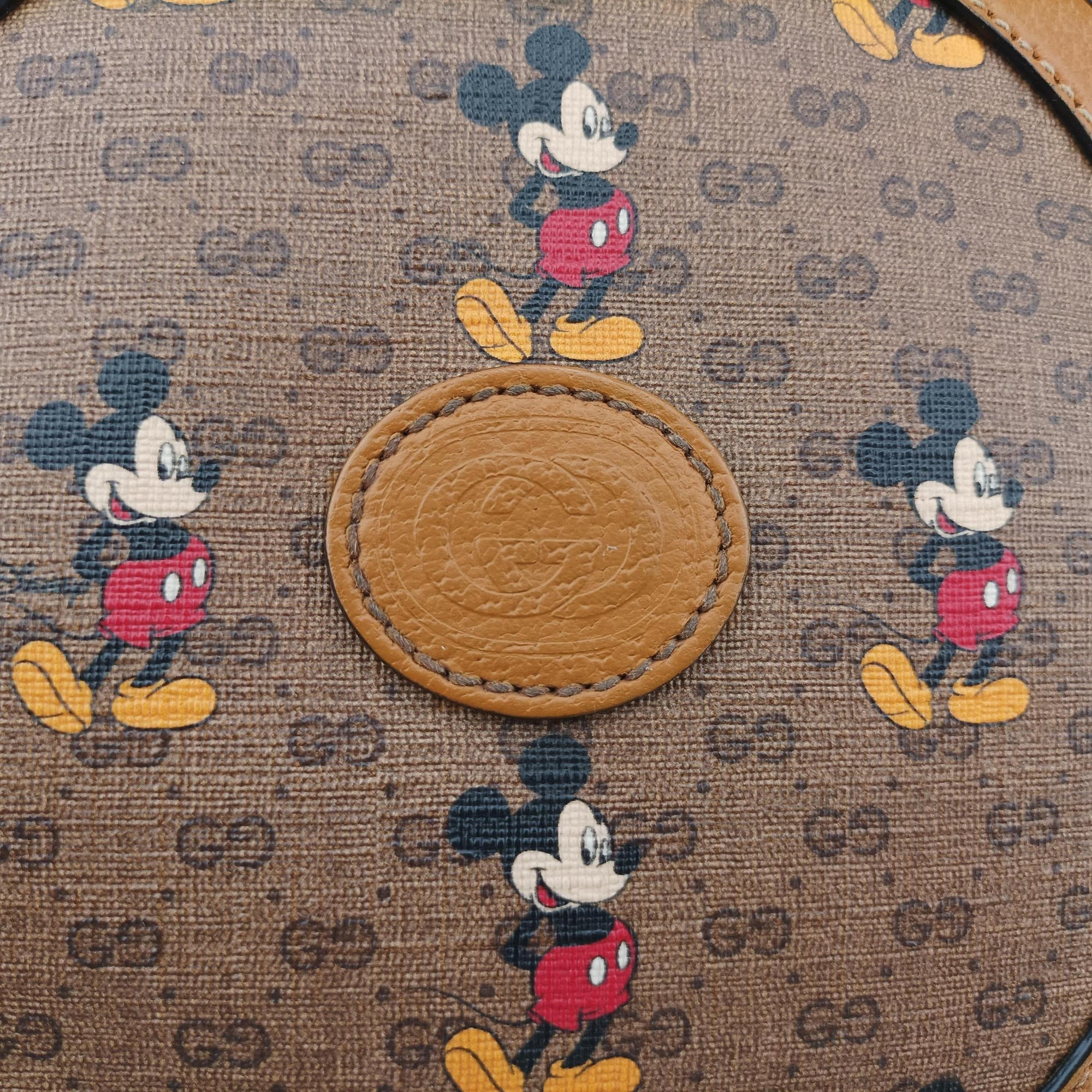 Pre-owned Gucci DISNEY Collaboration Mickey Mouse Brown×Multicolour PVC coated canvas×Leather 603938 shoulderbag | stylenewstar