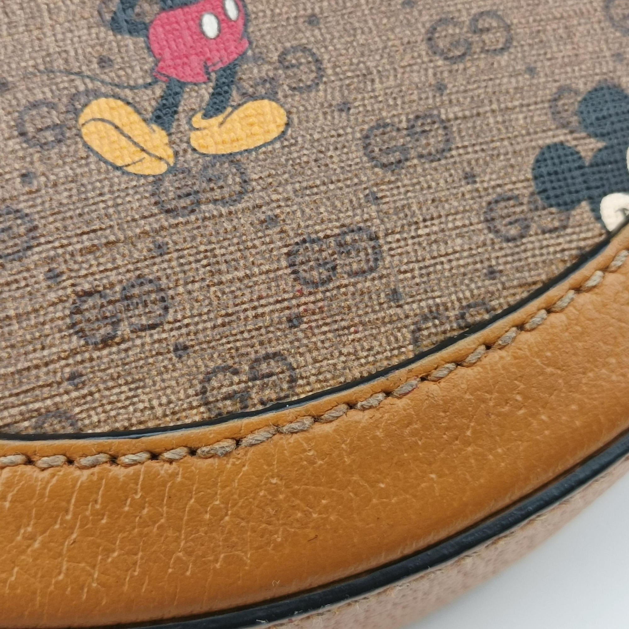Pre-owned Gucci DISNEY Collaboration Mickey Mouse Brown×Multicolour PVC coated canvas×Leather 603938 shoulderbag | stylenewstar