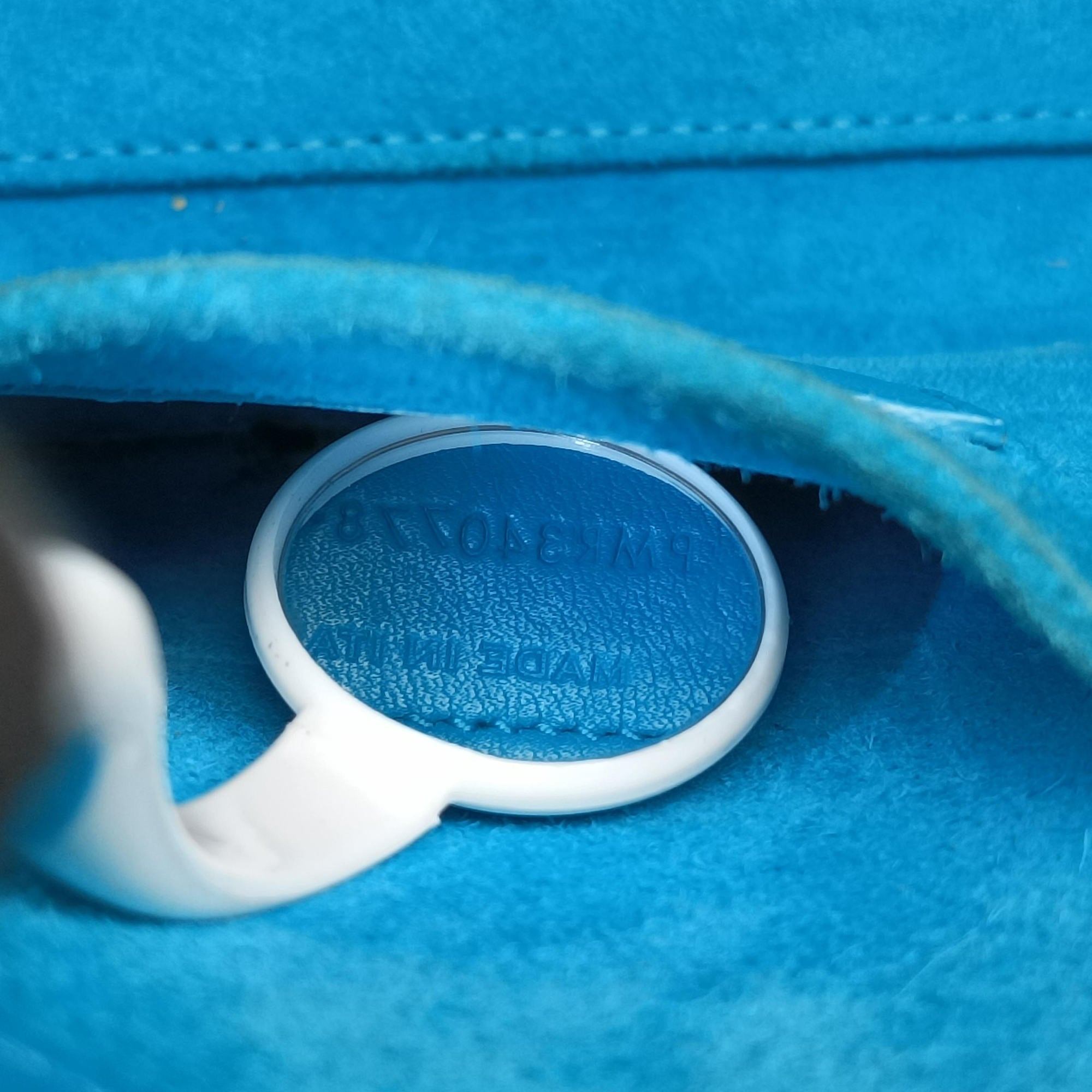 Secondhand Yves Saint Laurent SAC DE JOUR Blue Leather 340778 shoulderbag | stylenewstar