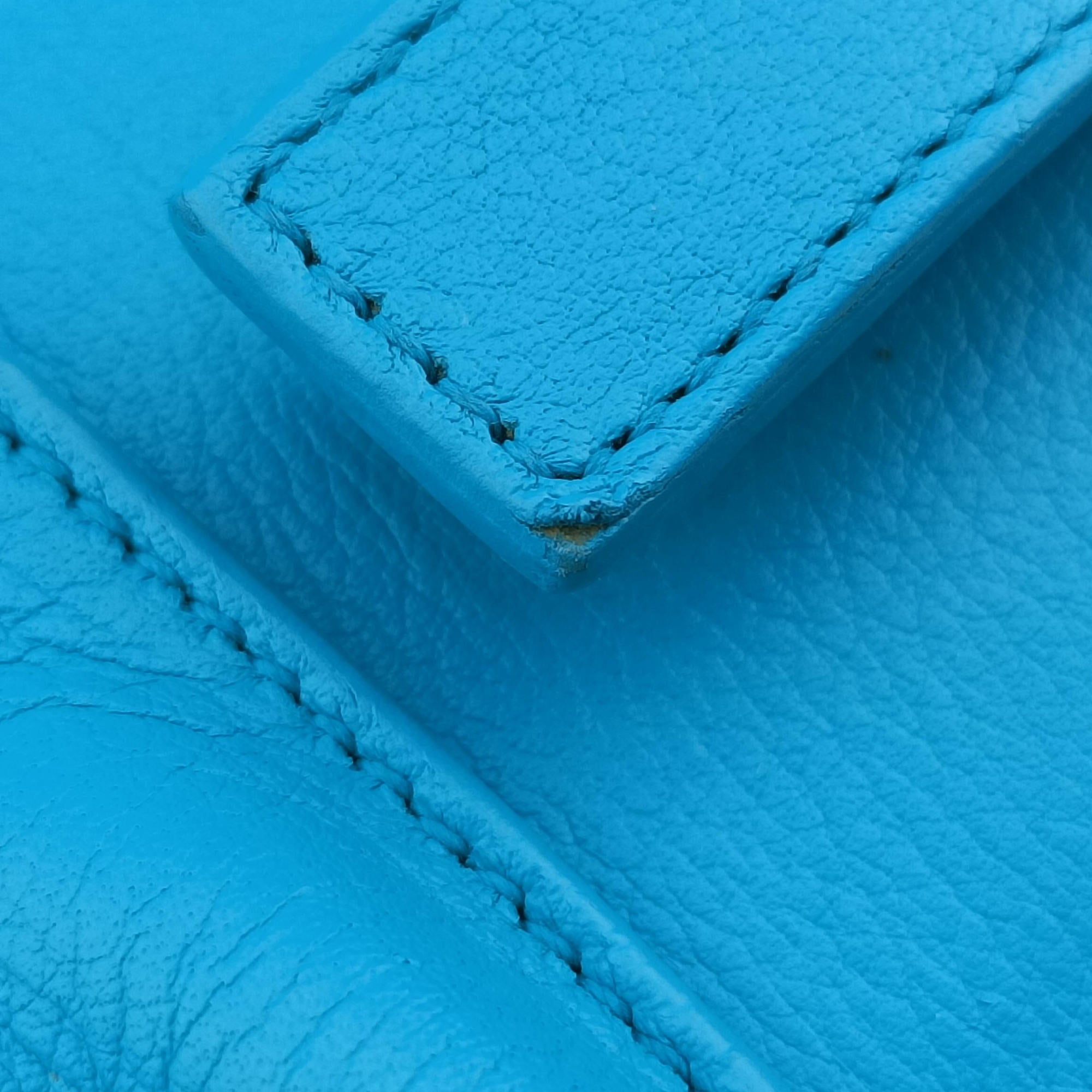Secondhand Yves Saint Laurent SAC DE JOUR Blue Leather 340778 shoulderbag | stylenewstar