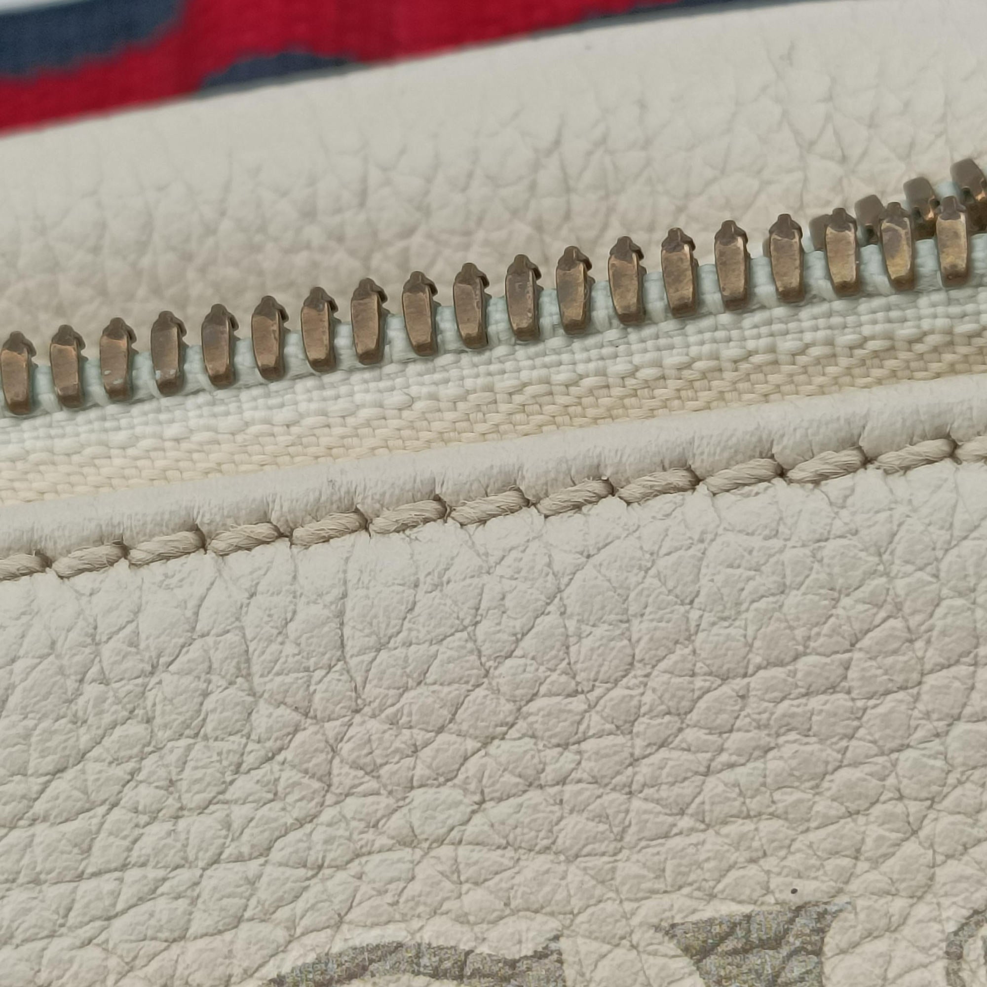 Pre-owned Gucci Gucci print White Leather 527792 bum bag/waist bag | stylenewstar