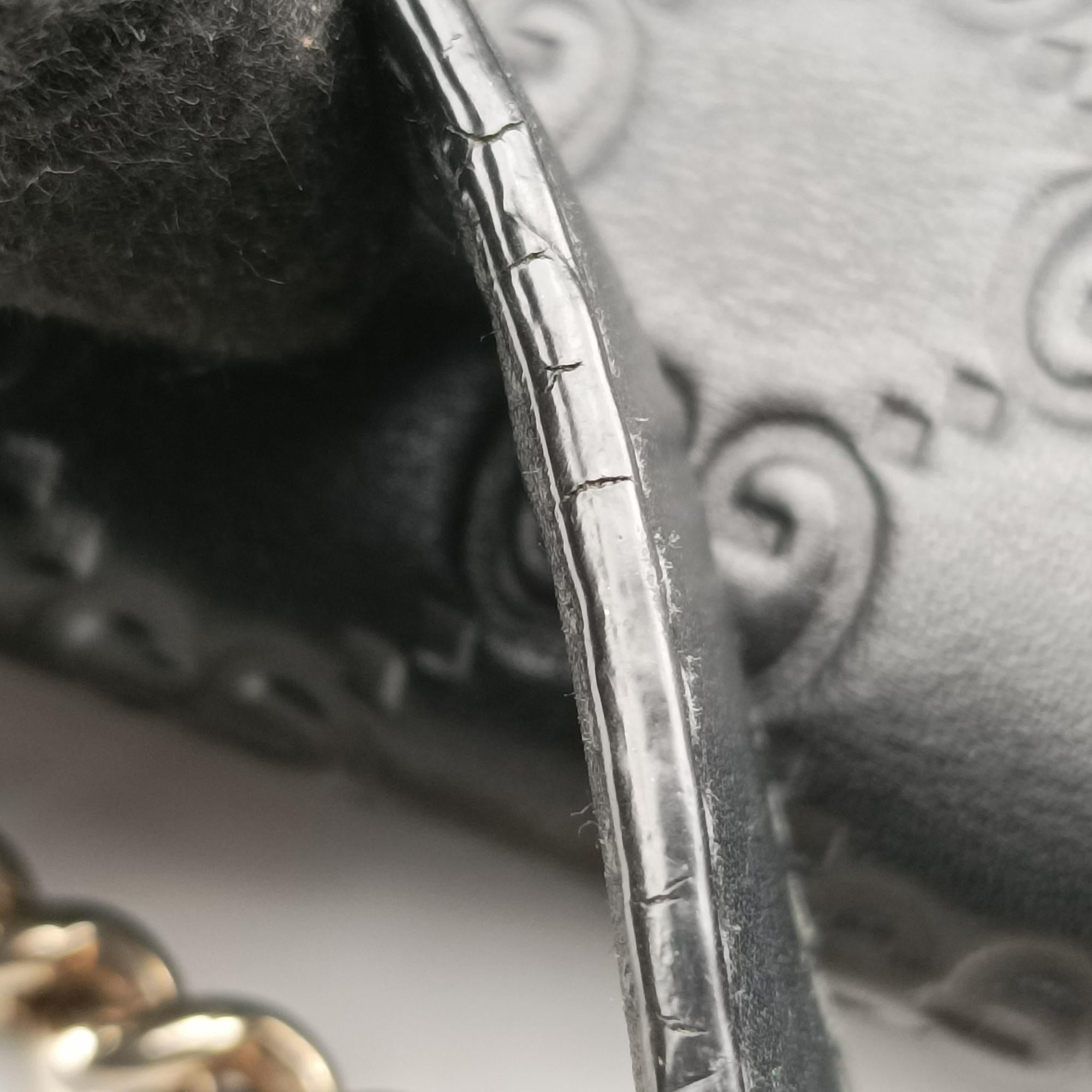 Pre-owned Gucci Emily Black Leather 295403 shoulderbag | stylenewstar