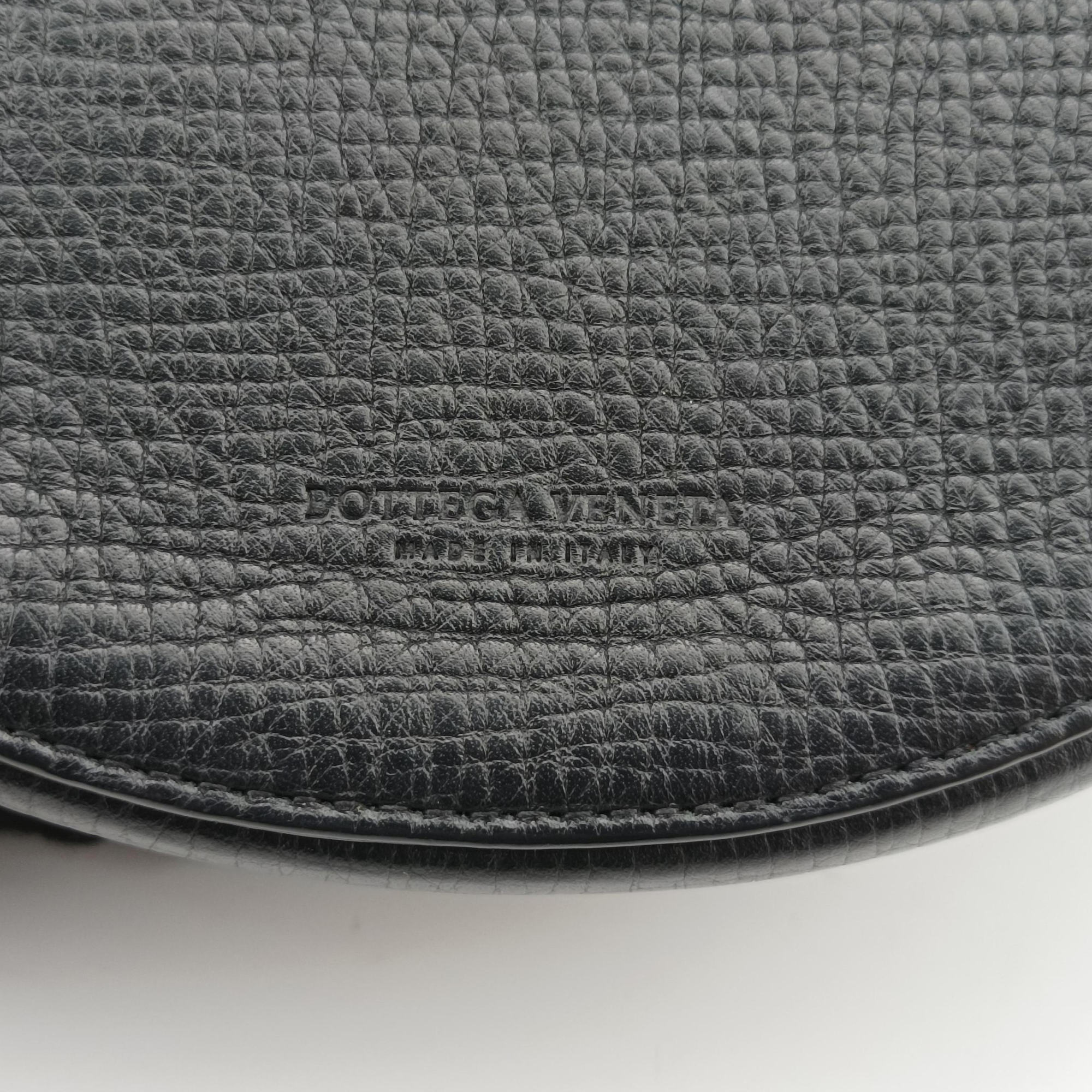 Pre-owned Bottega Veneta Palmelato Black Leather  shoulderbag | stylenewstar