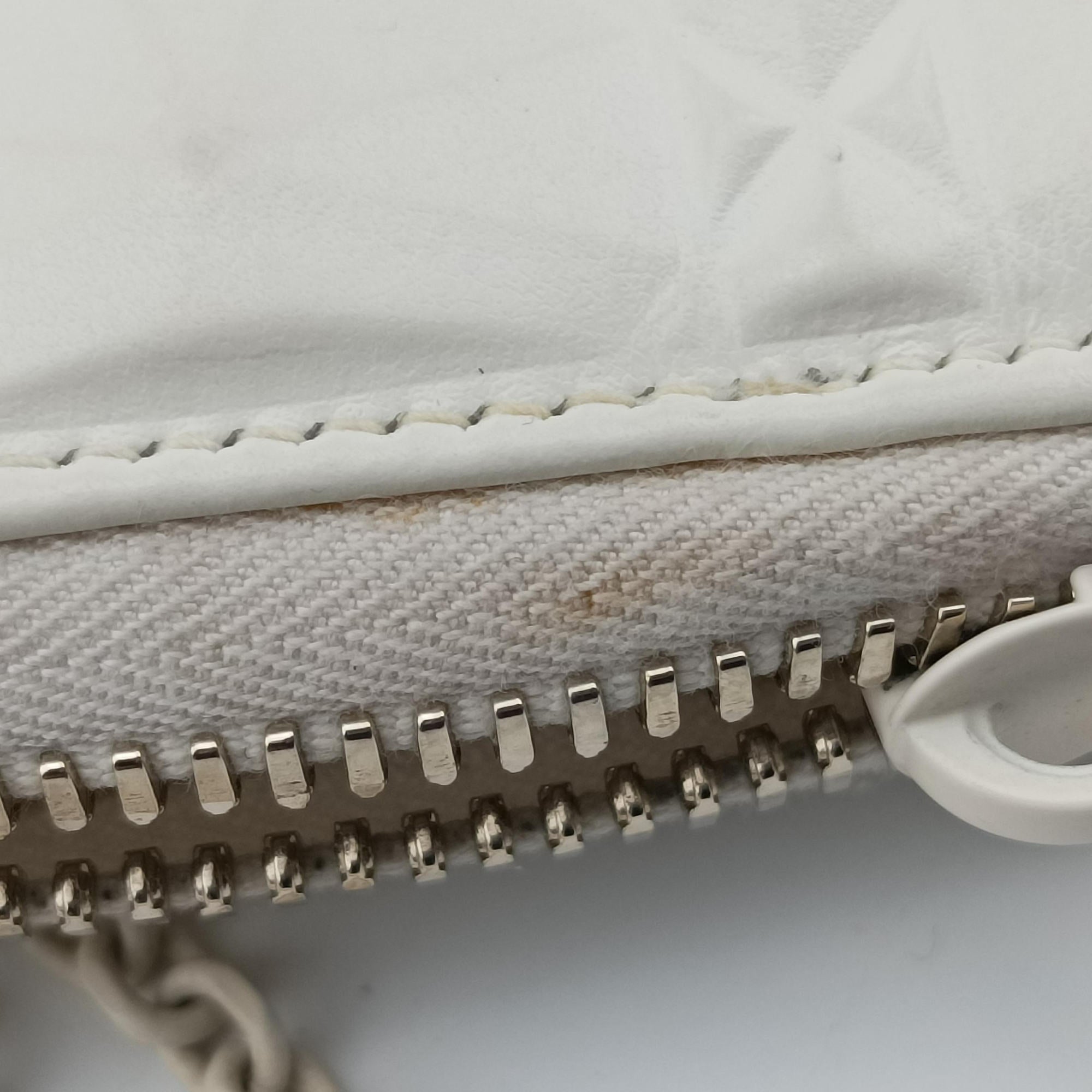 Pre-owned Christian Dior Lady Dior Call'in Dior White Leather  shoulderbag | stylenewstar