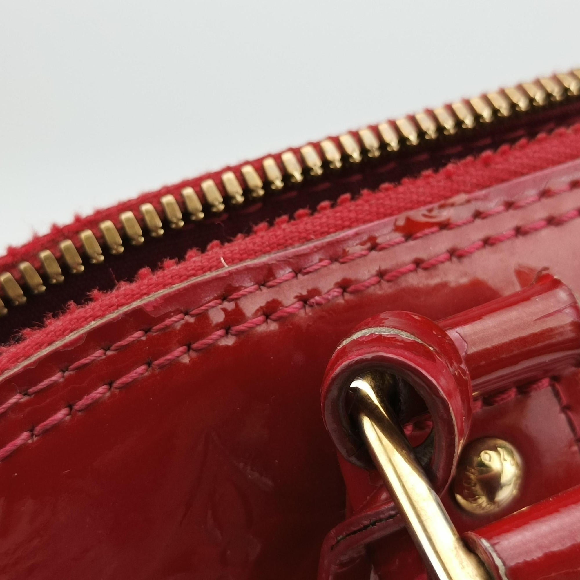 Pre-owned Louis Vuitton Alma PM pomme d'amour Vernis M90096 handbag | stylenewstar