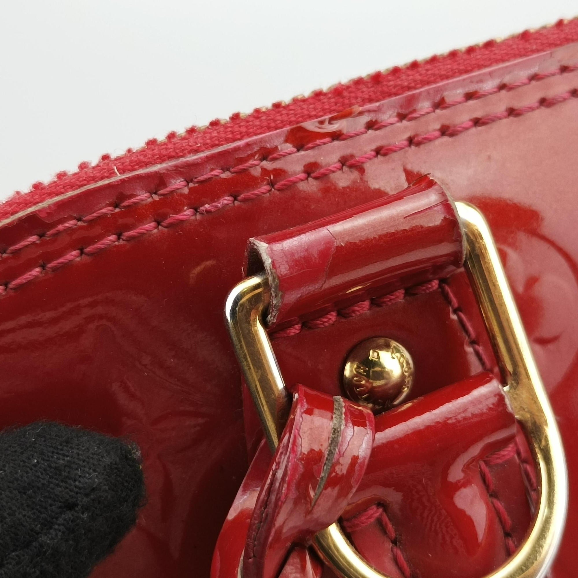 Pre-owned Louis Vuitton Alma PM pomme d'amour Vernis M90096 handbag | stylenewstar