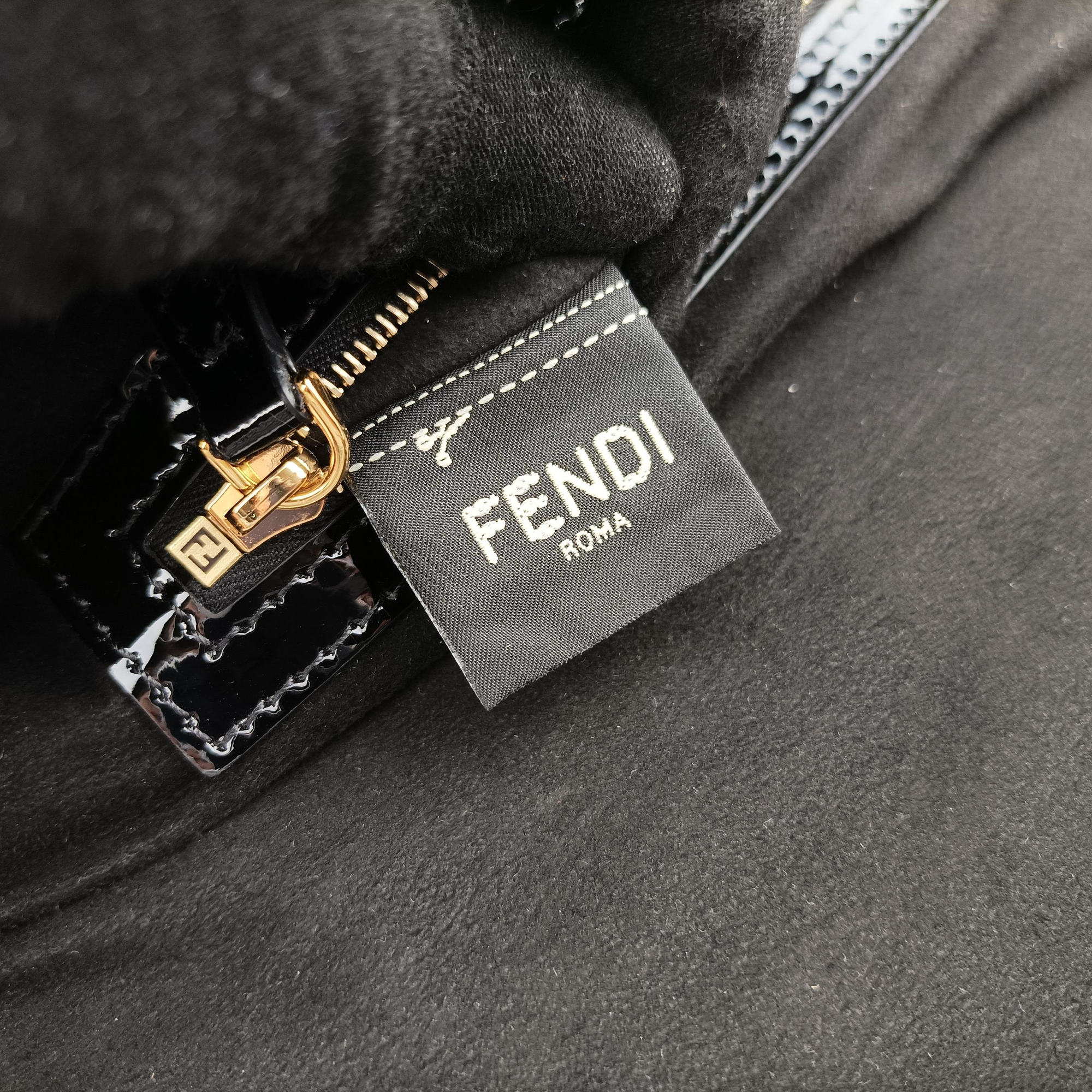 Secondhand Fendi BAGUETTE Brown×Black fur×patent 8BR771 shoulderbag | stylenewstar
