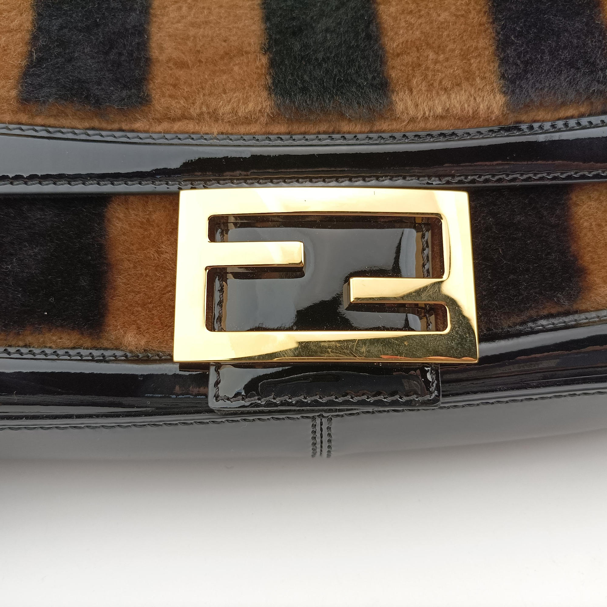 Secondhand Fendi BAGUETTE Brown×Black fur×patent 8BR771 shoulderbag | stylenewstar