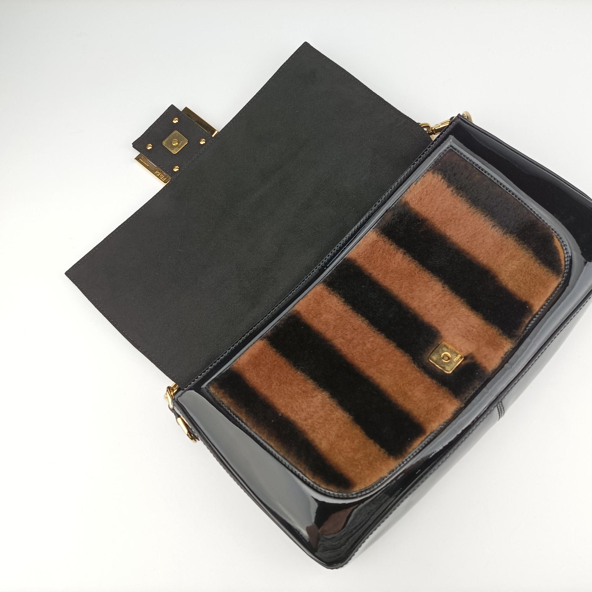 Secondhand Fendi BAGUETTE Brown×Black fur×patent 8BR771 shoulderbag | stylenewstar