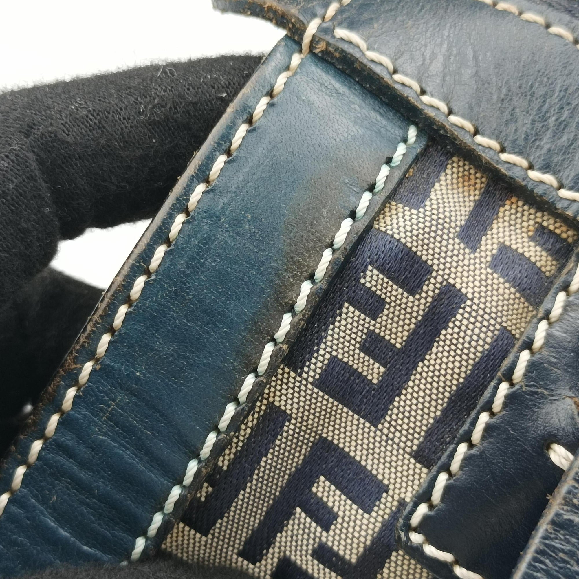 Pre-owned Fendi Zucchino Navy canvas×leather 16558 handbag | stylenewstar