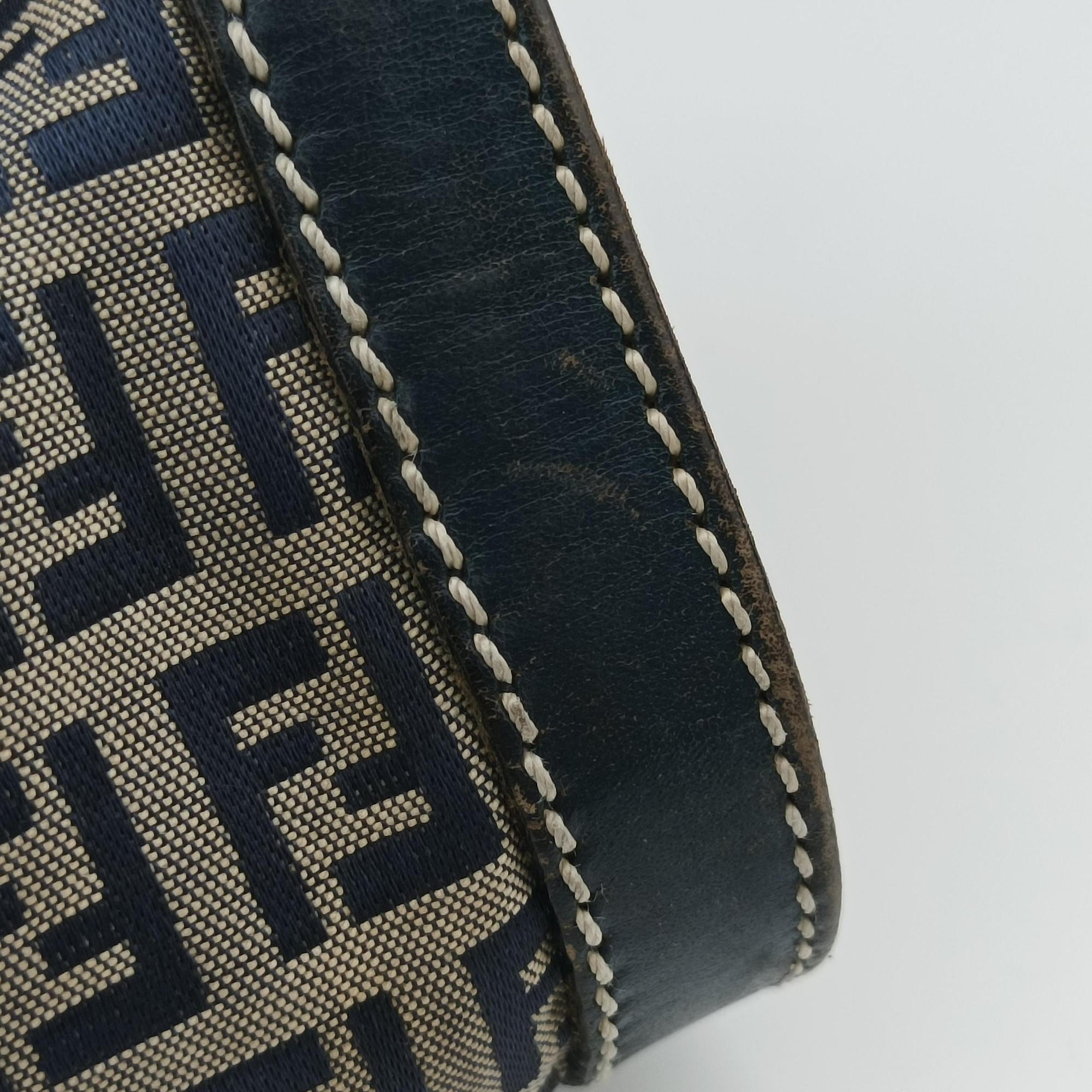 Pre-owned Fendi Zucchino Navy canvas×leather 16558 handbag | stylenewstar