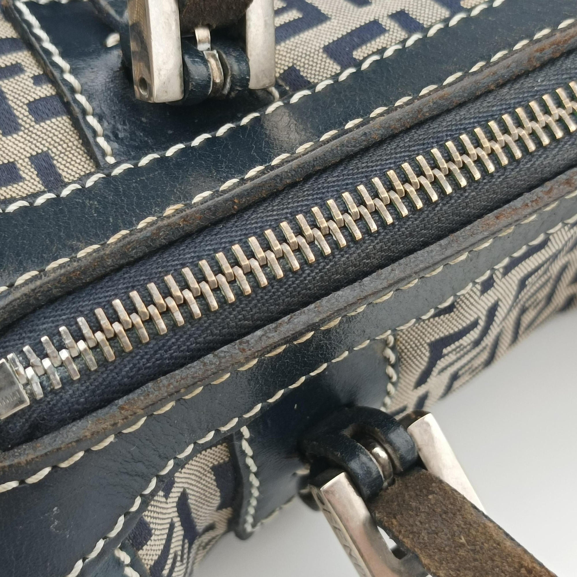 Pre-owned Fendi Zucchino Navy canvas×leather 16558 handbag | stylenewstar