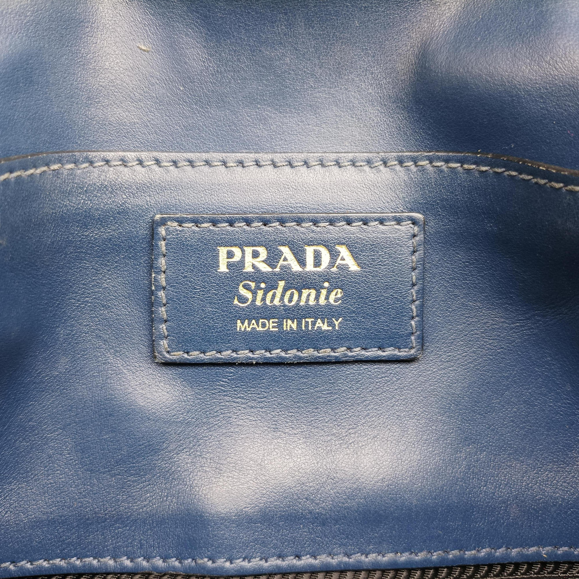 Vintage Prada Sidonie Blue SAFFIANO　Leather 1BD219 shoulderbag | stylenewstar