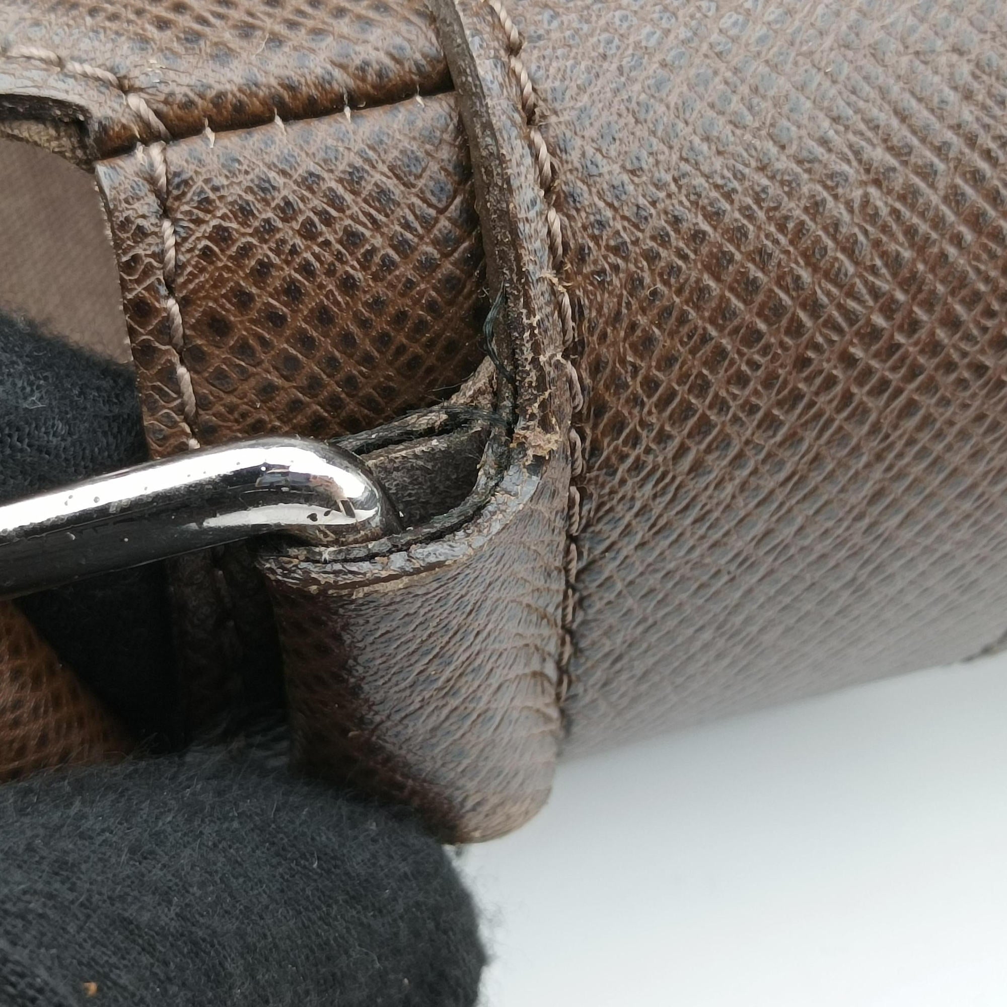 Pre-owned Louis Vuitton Roman MM Brown Taiga M32852 shoulderbag | stylenewstar