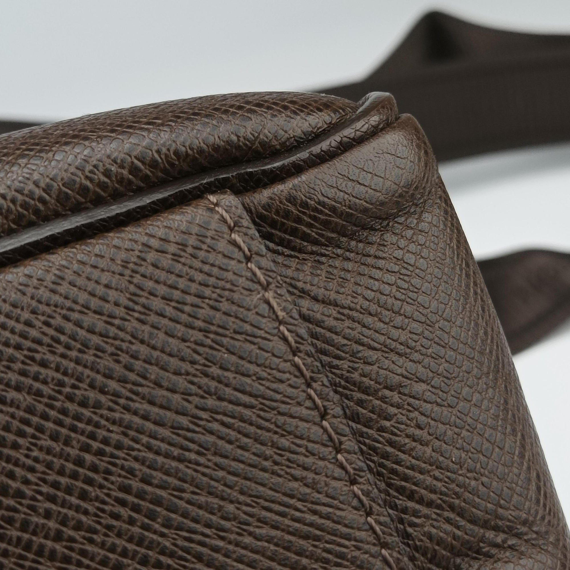 Pre-owned Louis Vuitton Roman MM Brown Taiga M32852 shoulderbag | stylenewstar