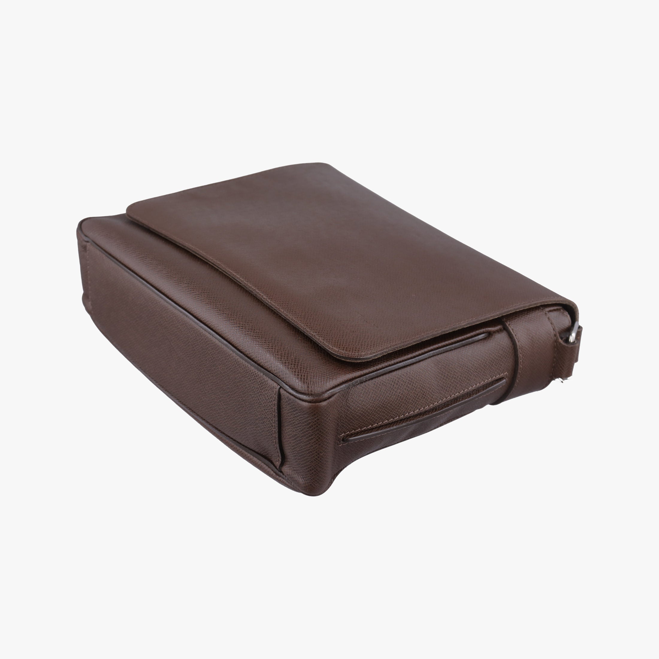 Pre-owned Louis Vuitton Roman MM Brown Taiga M32852 shoulderbag | stylenewstar