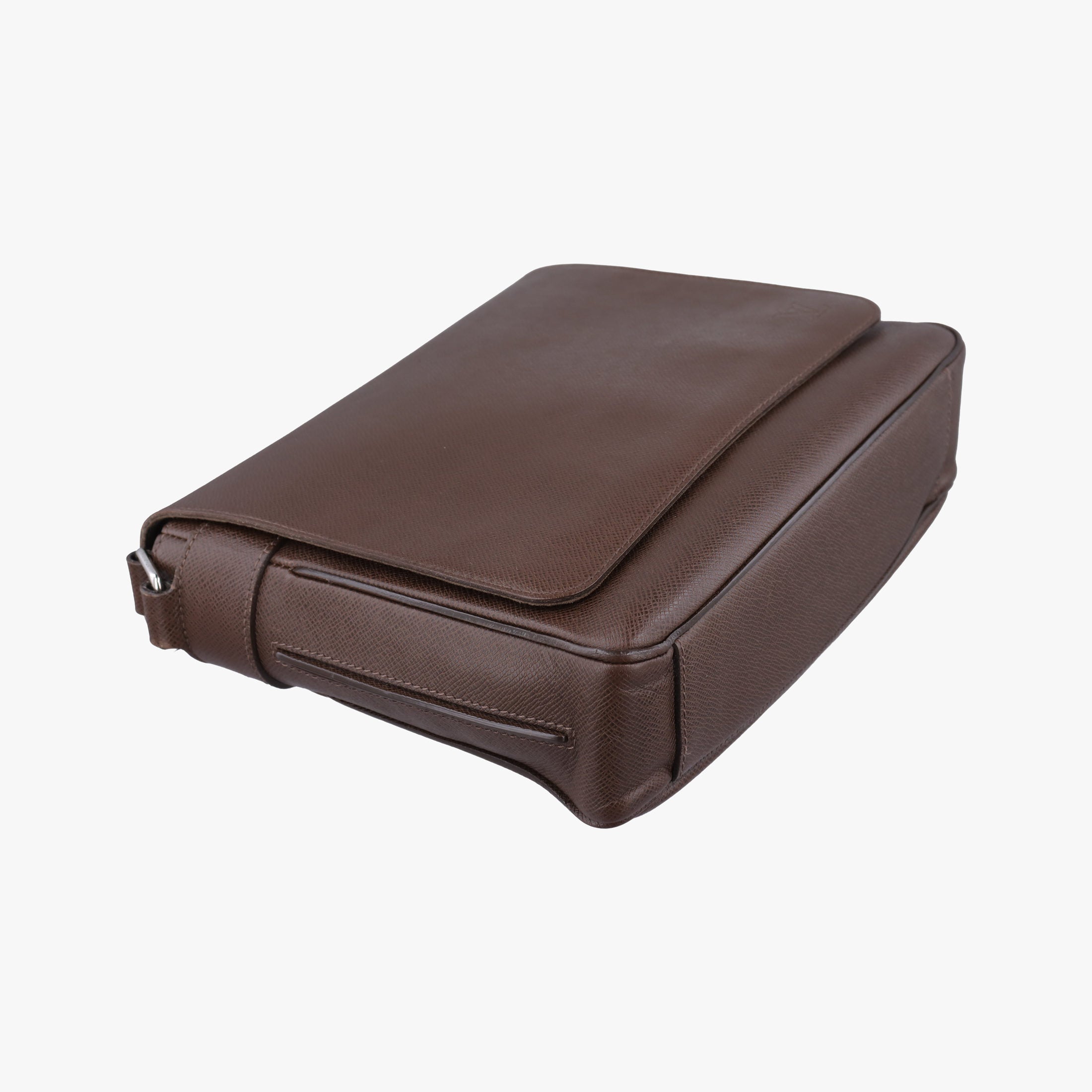 Pre-owned Louis Vuitton Roman MM Brown Taiga M32852 shoulderbag | stylenewstar