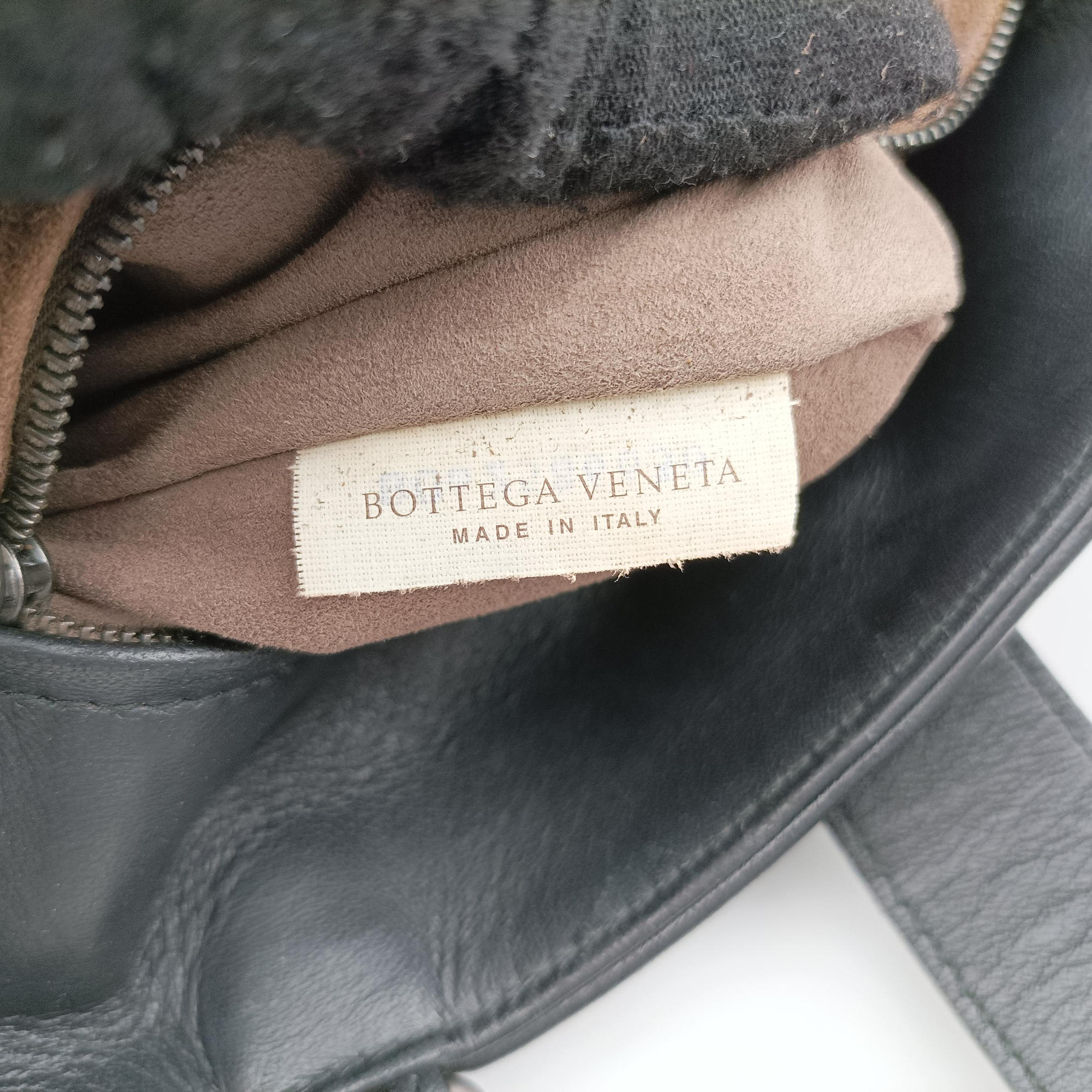 Pre-owned Bottega Veneta Roma Intrecciato Black lambskin  shoulderbag | stylenewstar