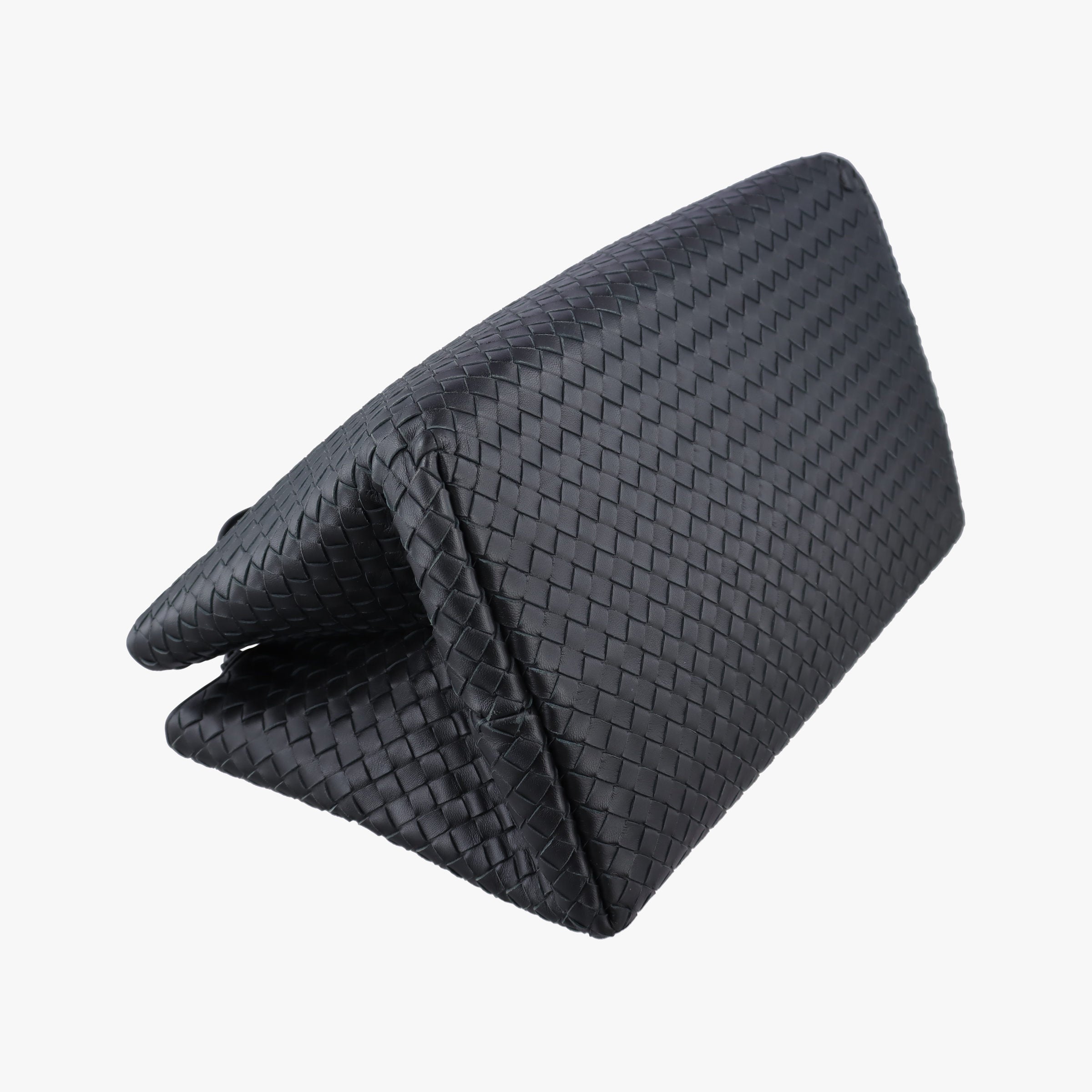Pre-owned Bottega Veneta Roma Intrecciato Black lambskin  shoulderbag | stylenewstar