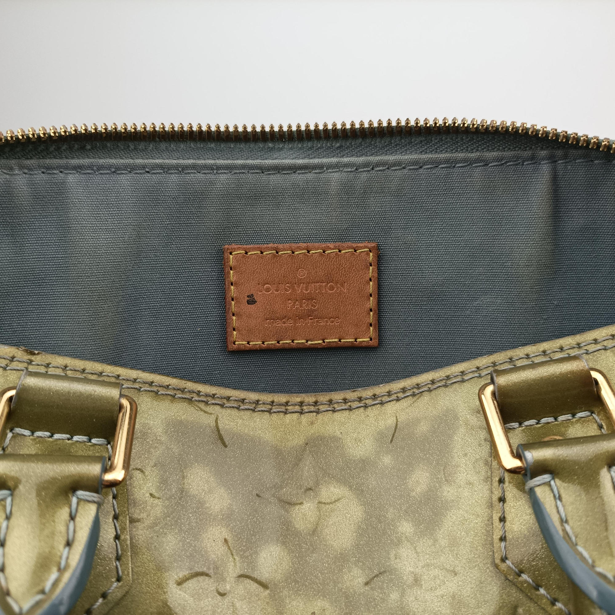 Pre-owned Louis Vuitton ALMA PM Green Vernis M91613 handbag | stylenewstar