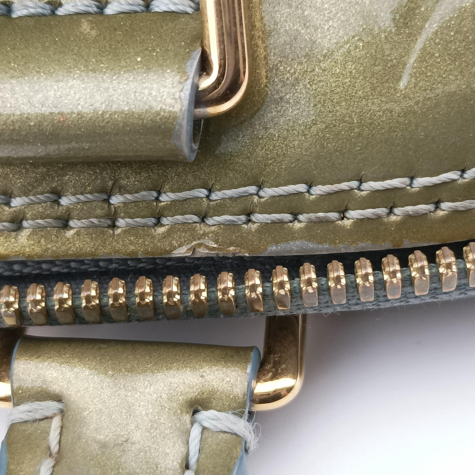 Pre-owned Louis Vuitton ALMA PM Green Vernis M91613 handbag | stylenewstar