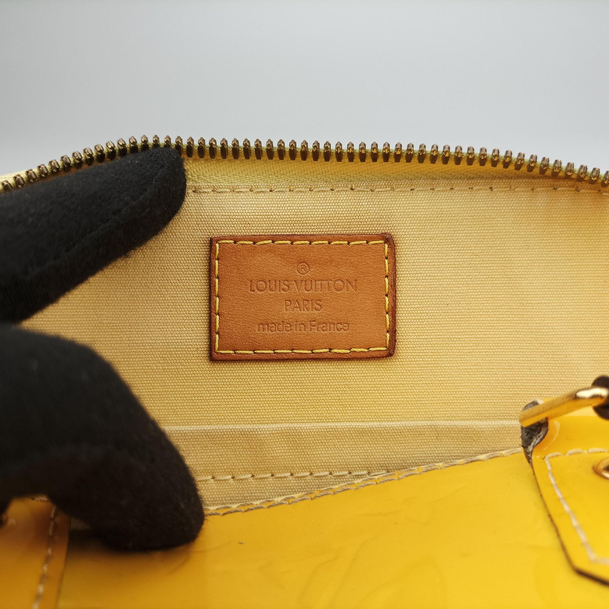 Pre-owned Louis Vuitton Alma BB Citrine Vernis M90104 shoulderbag | stylenewstar