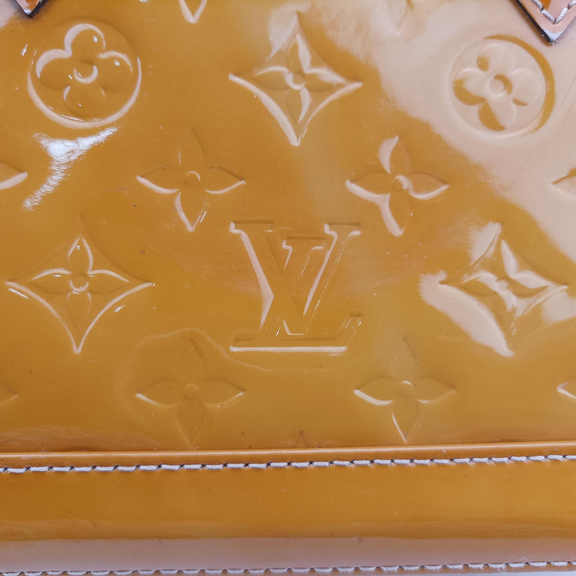 Pre-owned Louis Vuitton Alma BB Rose Velours Vernis M91585 shoulderbag | stylenewstar